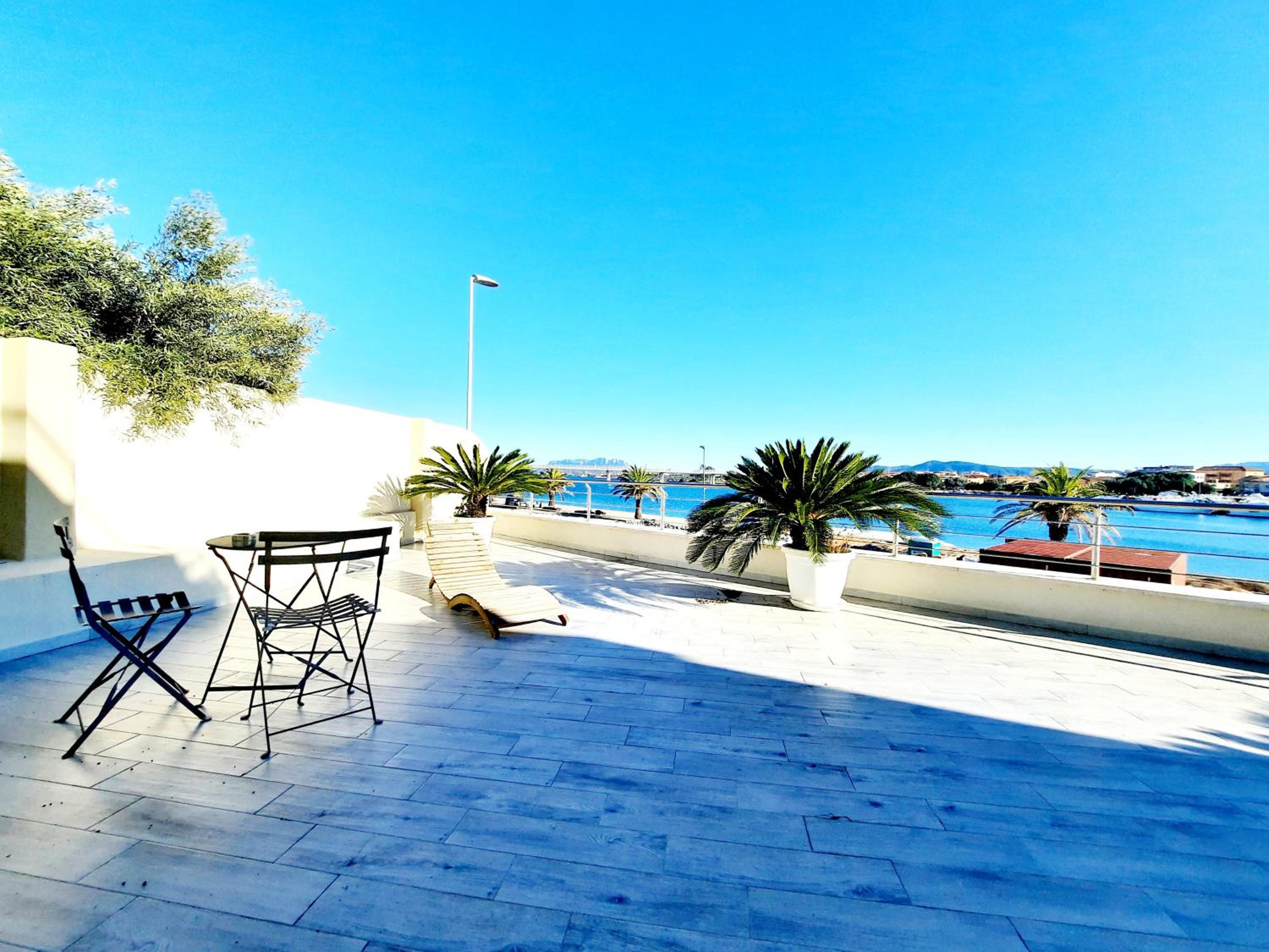 La Promenade Rooms & Suites view 4