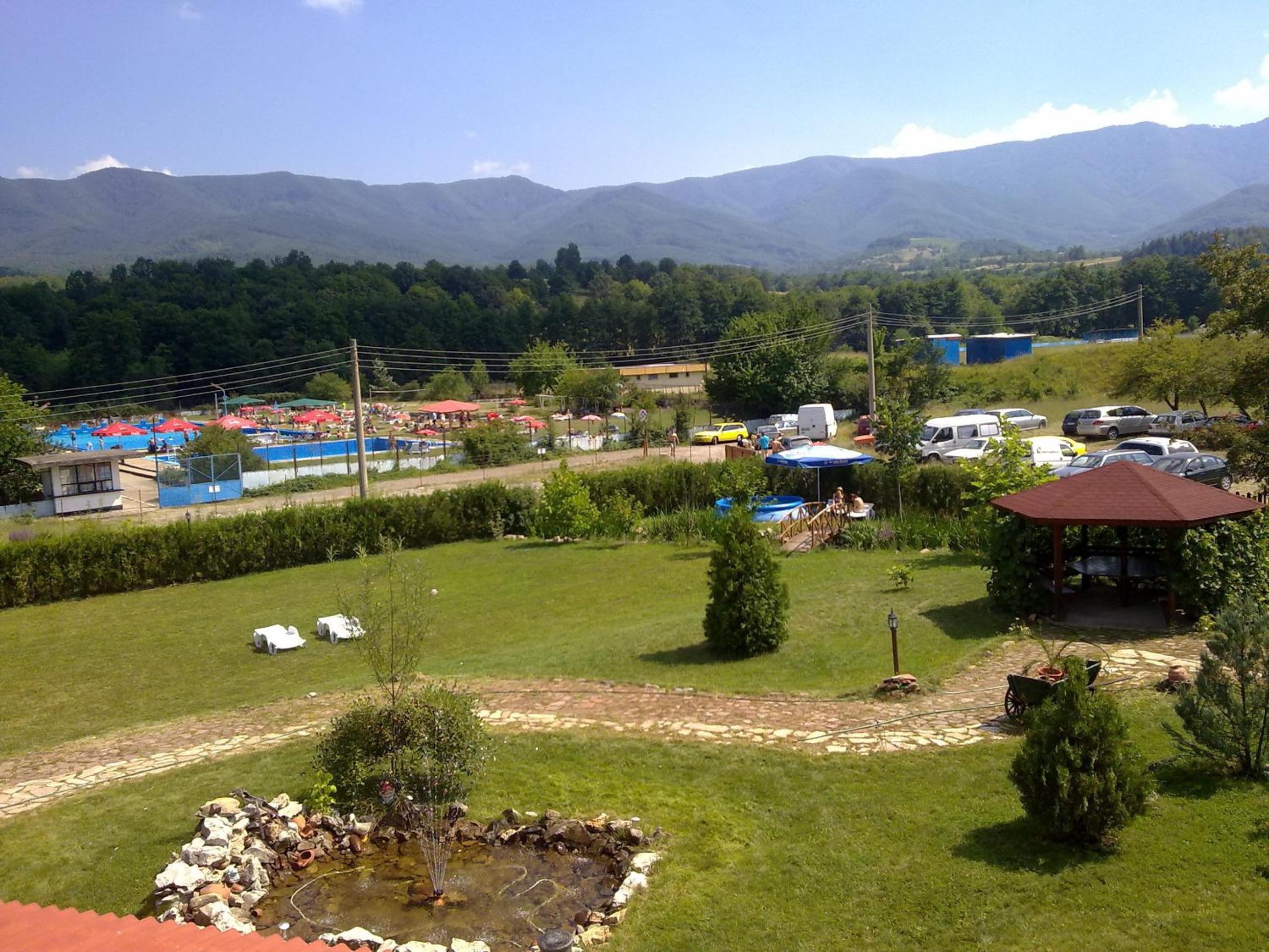 Sveti Georgi Family Hotel