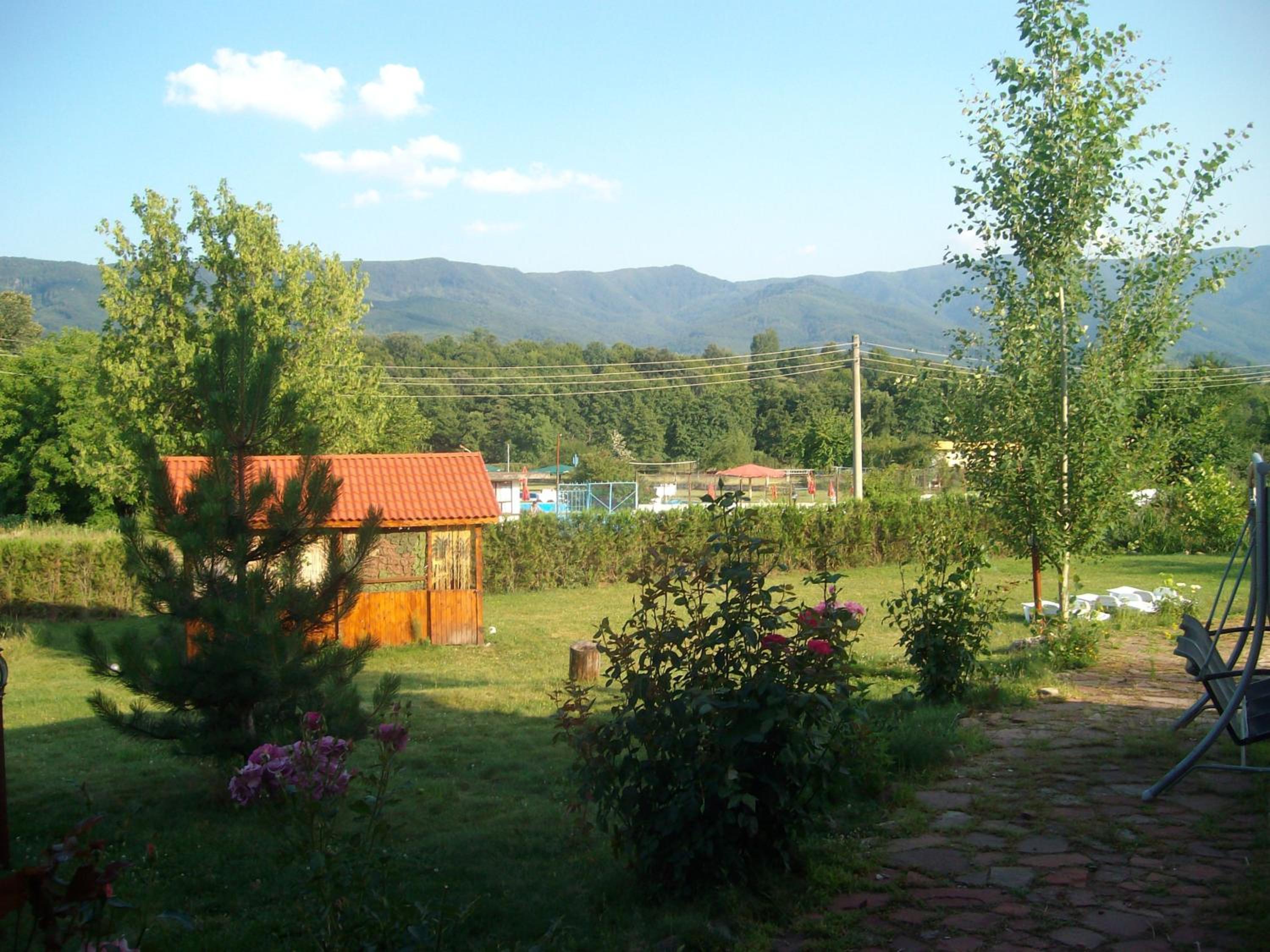Sveti Georgi Family Hotel