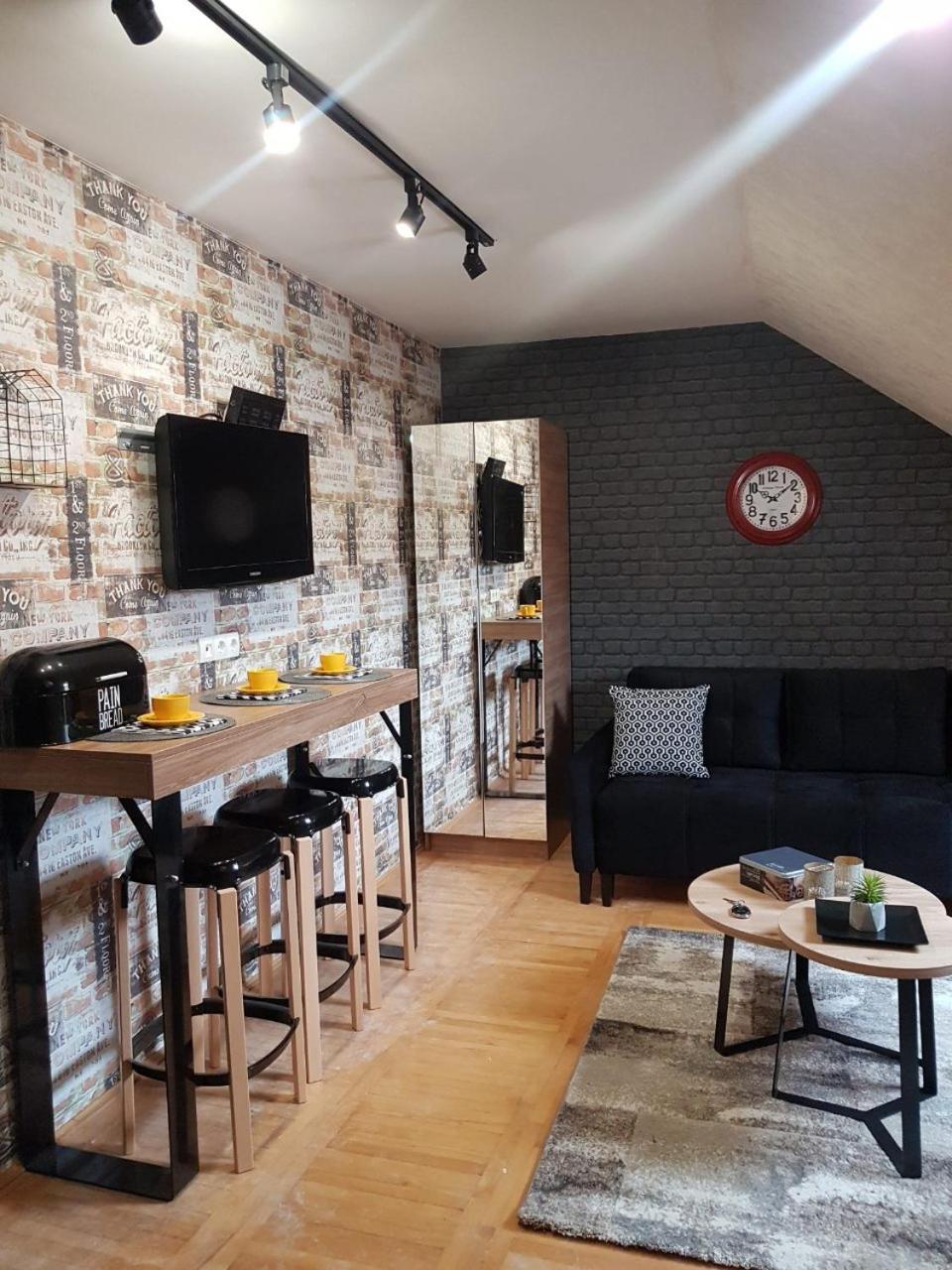 Kraljevi čardaci, apartman 53 u zgradi 7, opcija unutrašnjeg parking mesta view 2