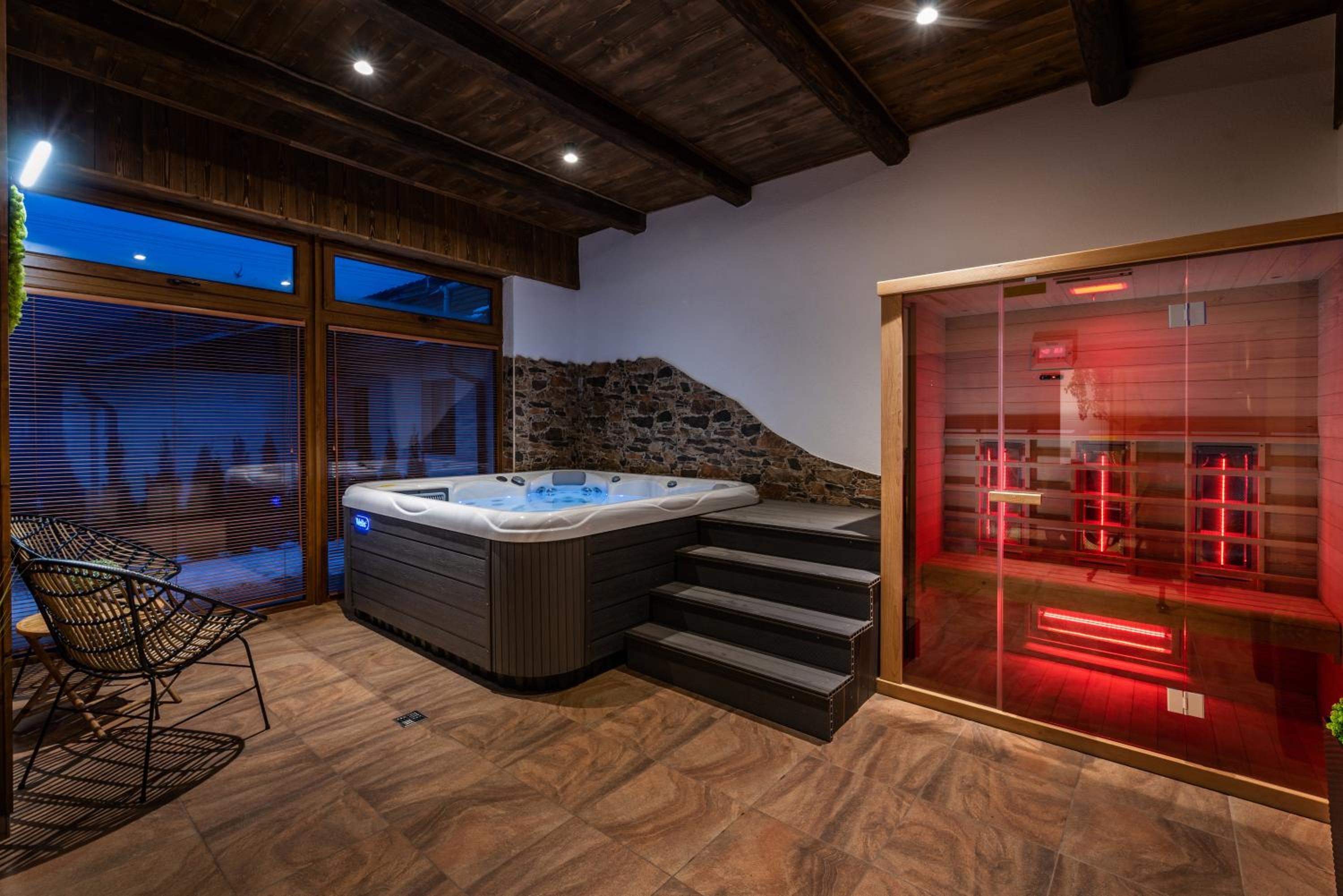 Wellness Chata Chmaroška - Apartmán view 4