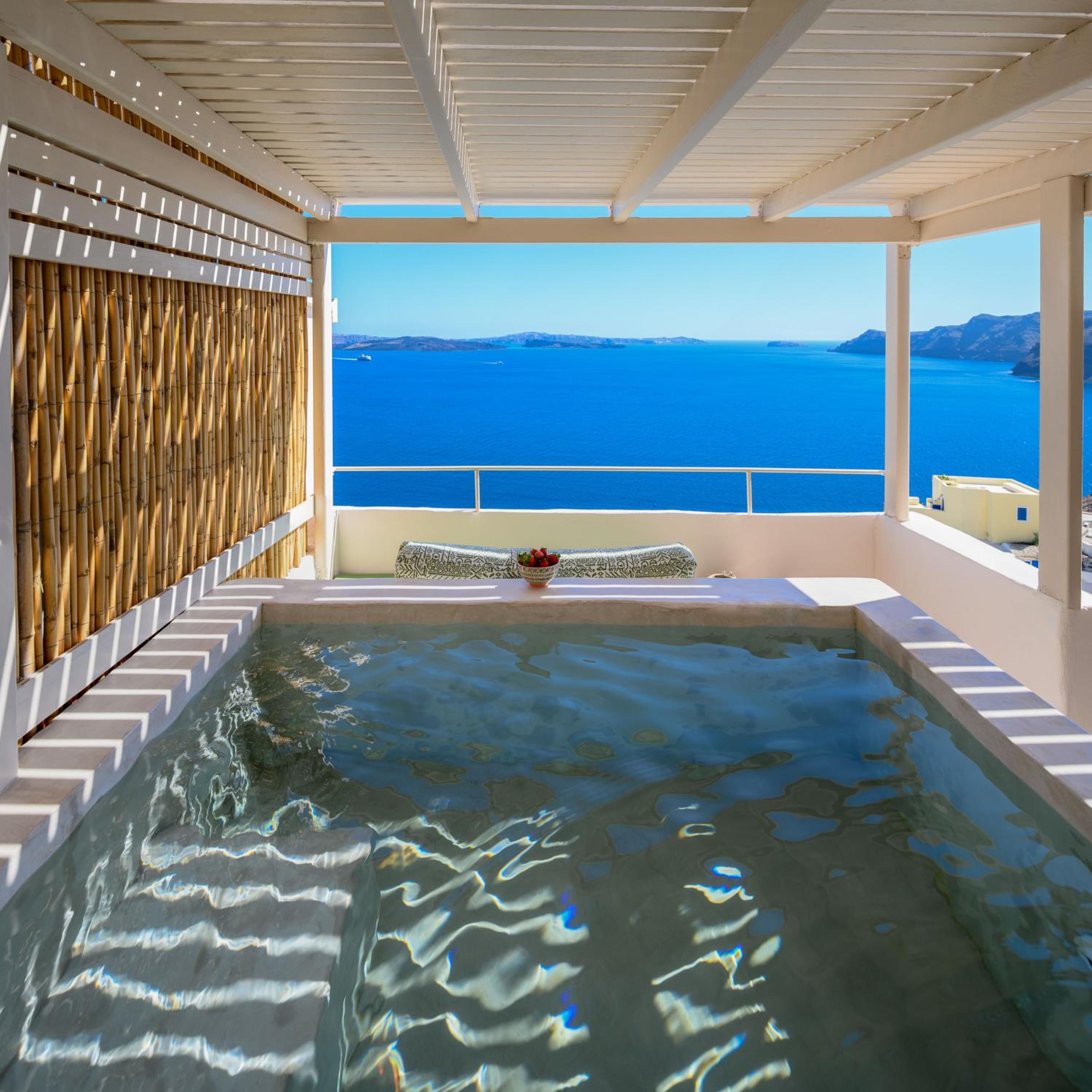 Oia Vacations - Canvas Suites - Property Image 18