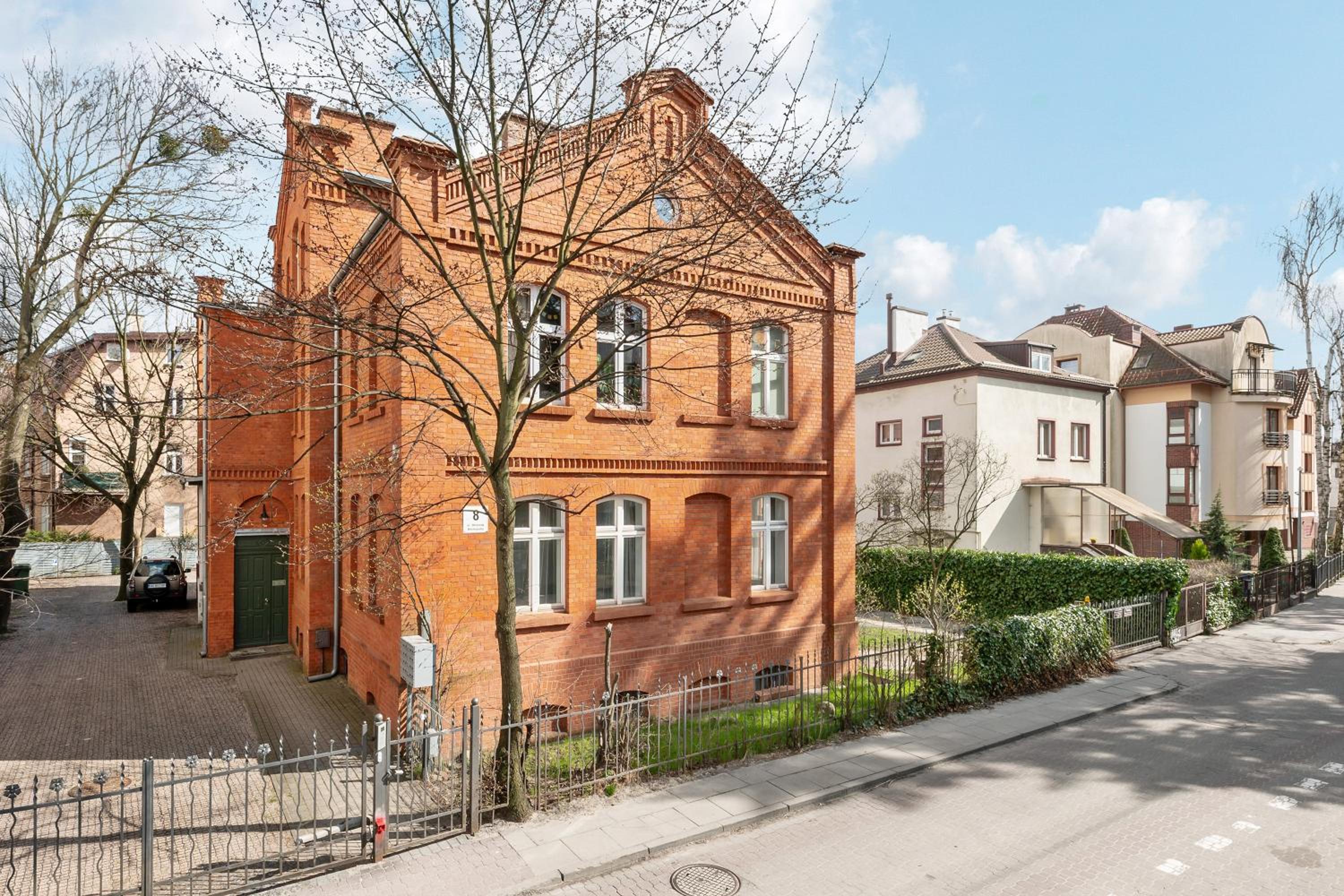 Sopot Cosy Attic - Klimatyczny apartament na poddaszu z parkingiem by Lion Apartments