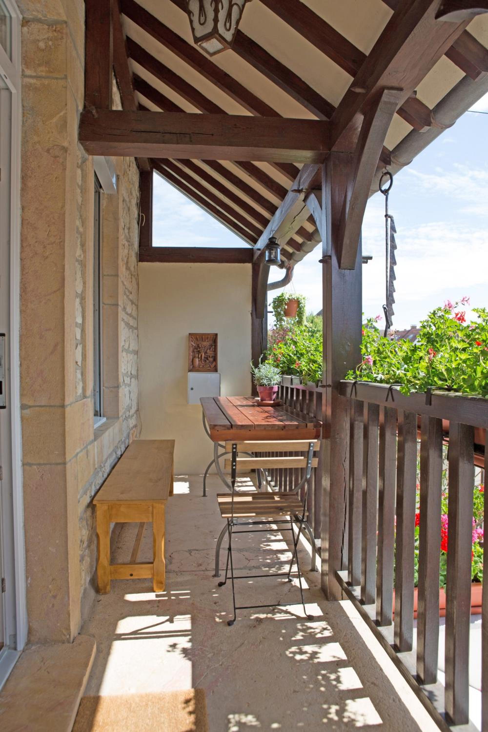 balcony