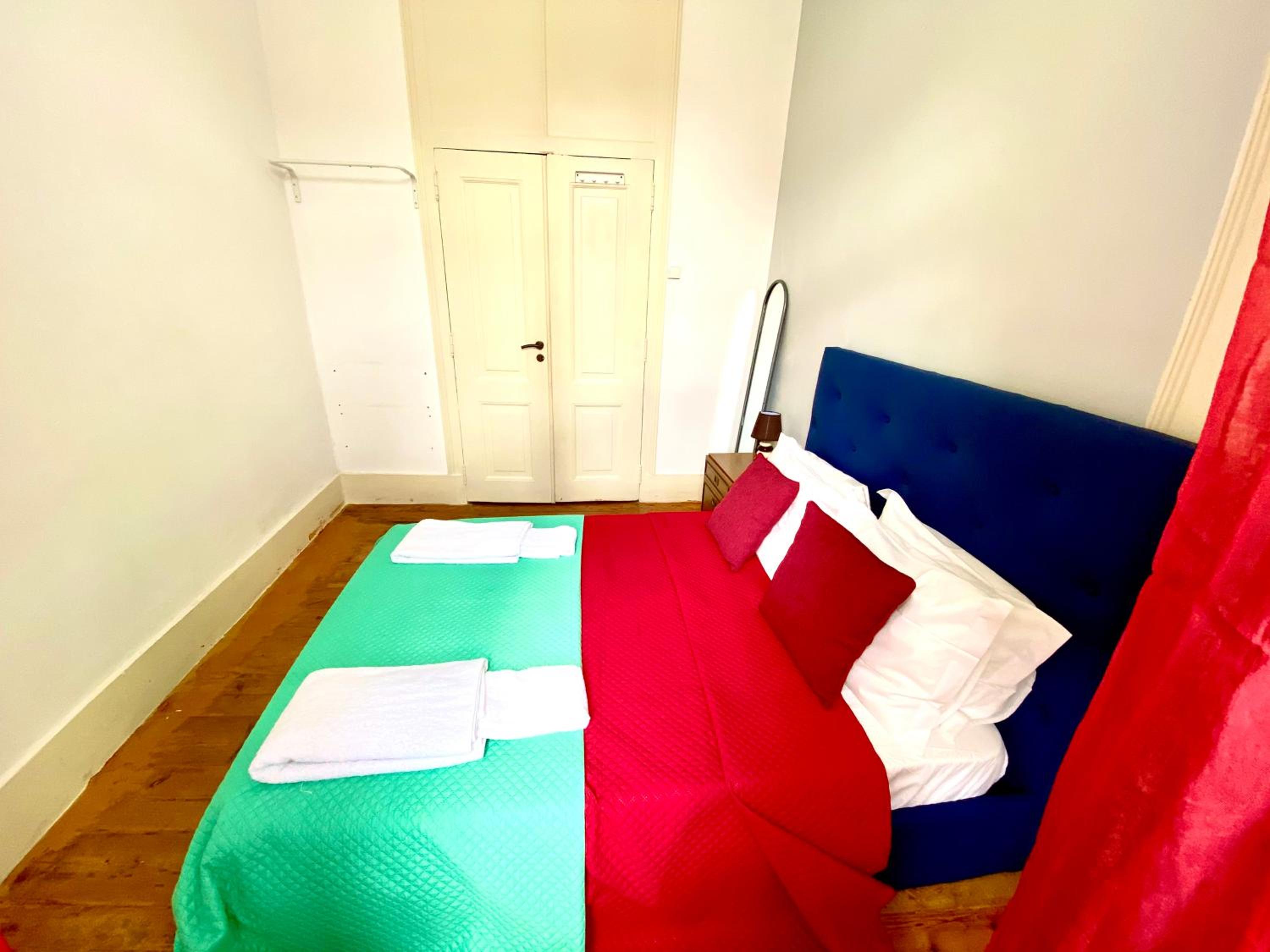 Vintage Chiado 5 - Standard Double Room with Shared Bathroom view 2