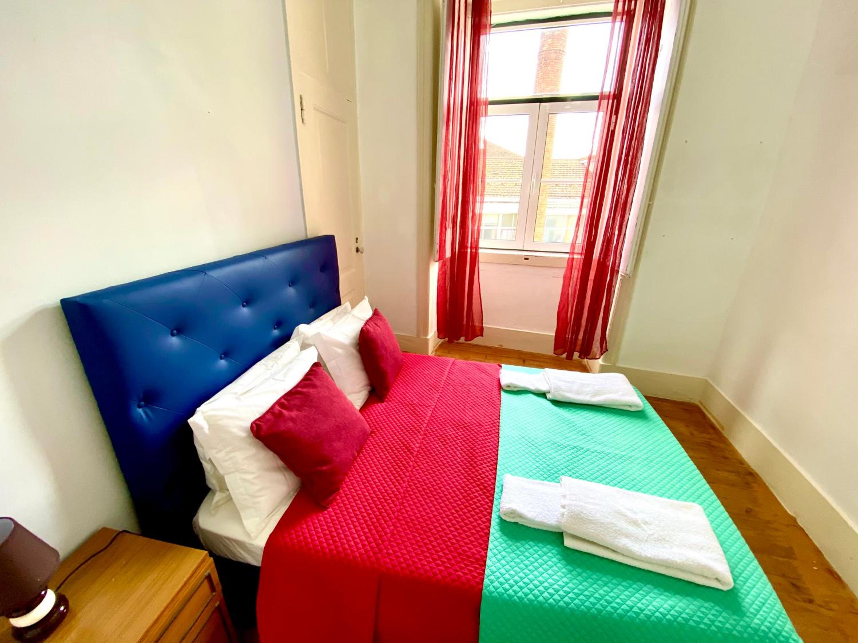 Vintage Chiado 5 - Standard Double Room with Shared Bathroom view 3