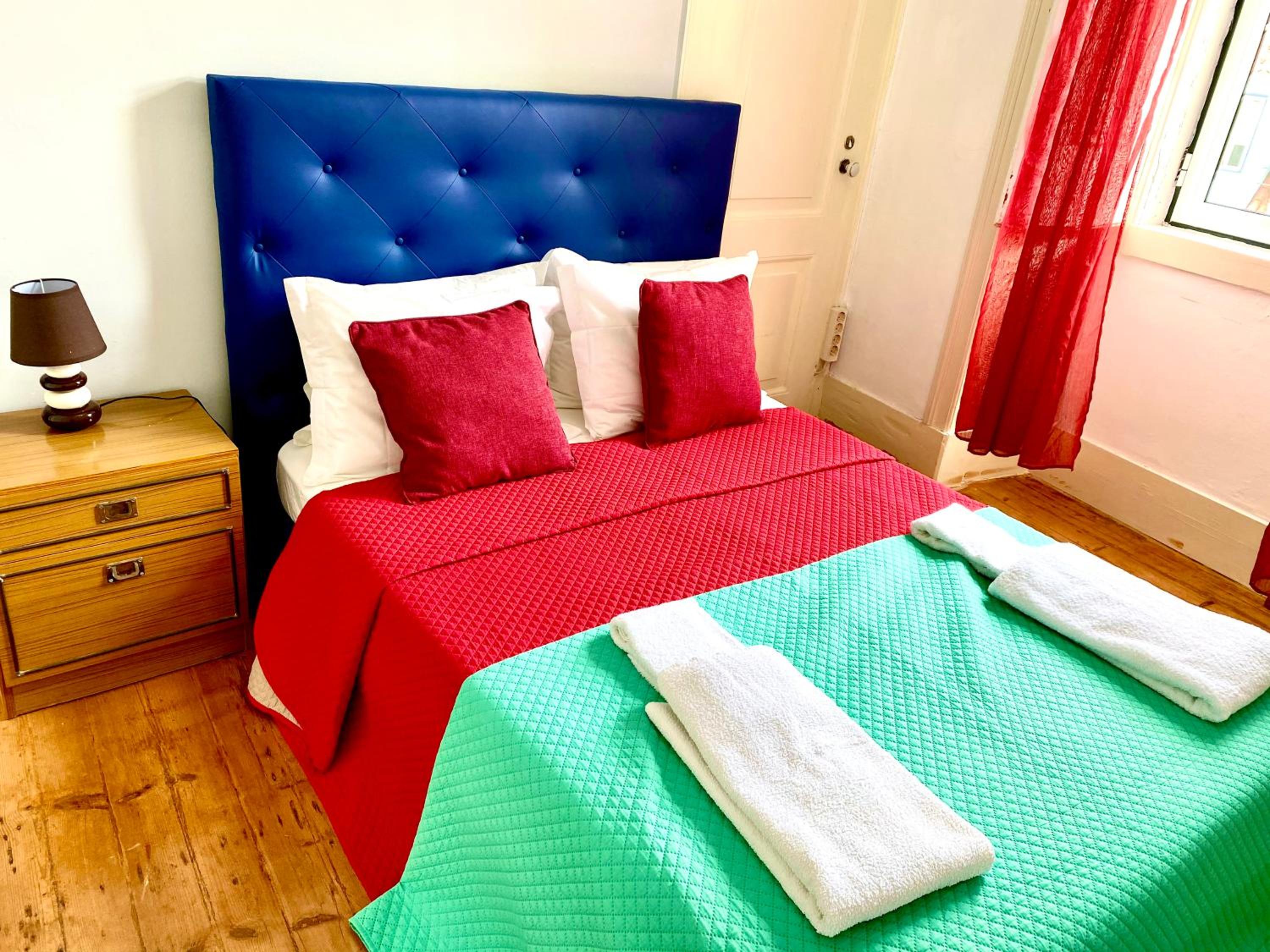 Vintage Chiado 5 - Standard Double Room with Shared Bathroom view 4