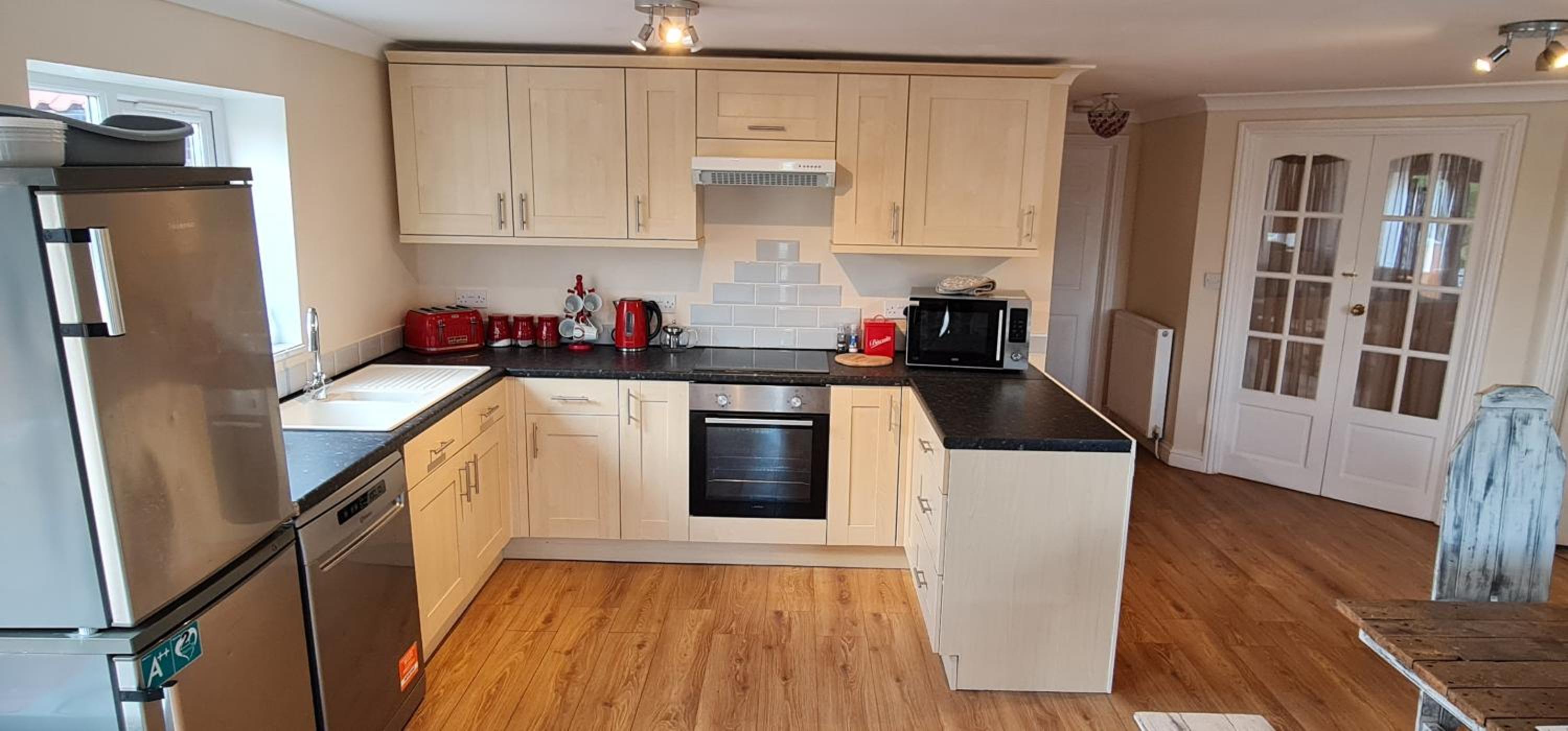 Sherwood Bungalow 3 Bedroom Entire Property view 3