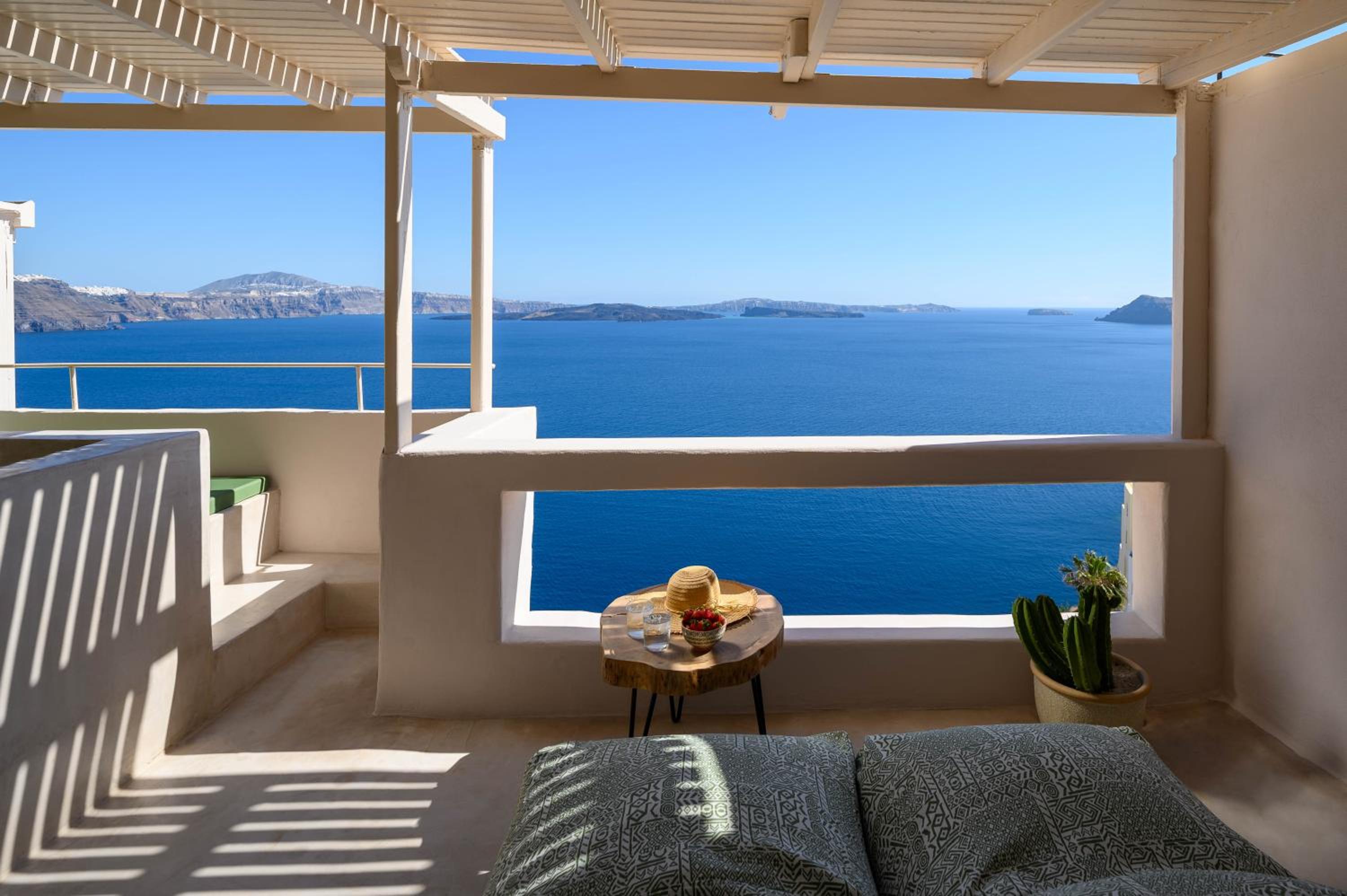 Oia Vacations - Canvas Suites - Property Image 44