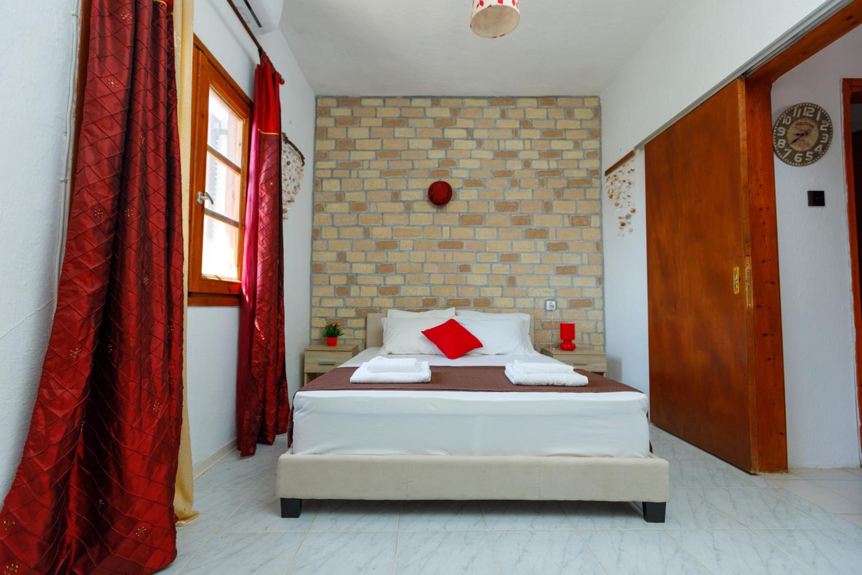 Seas the moment photo 2