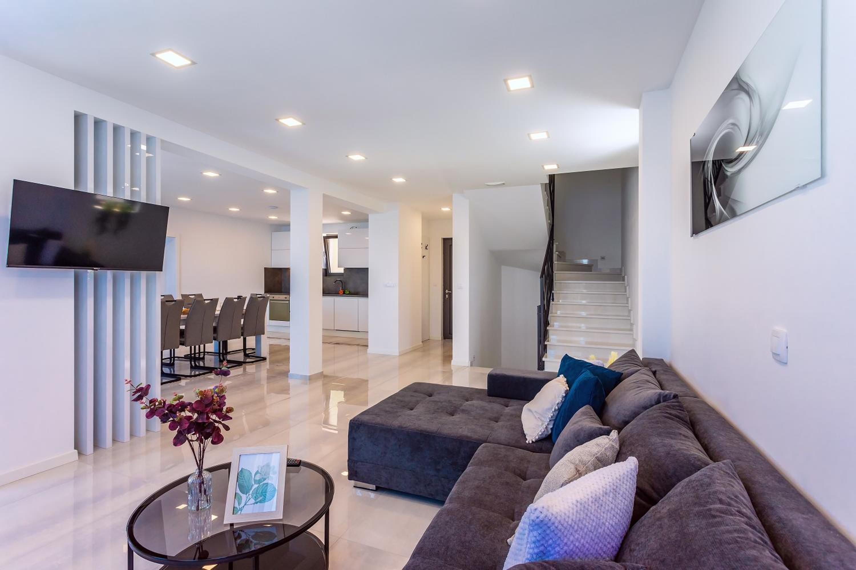 Villa Belvedere with heated pool, billiards, Media room, sea views,10 pax view 5