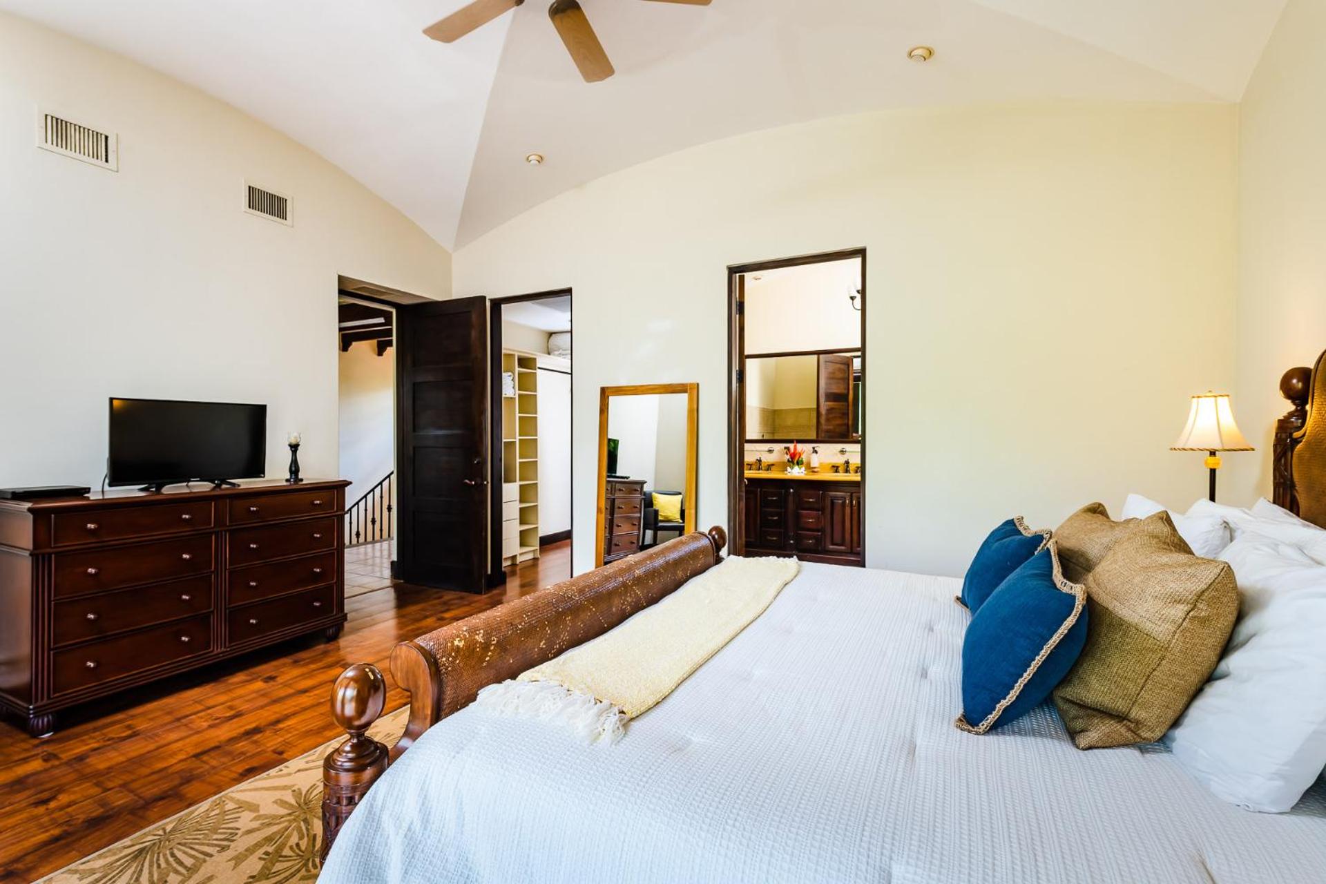 Dream House in prestigious Hacienda Pinilla view 4