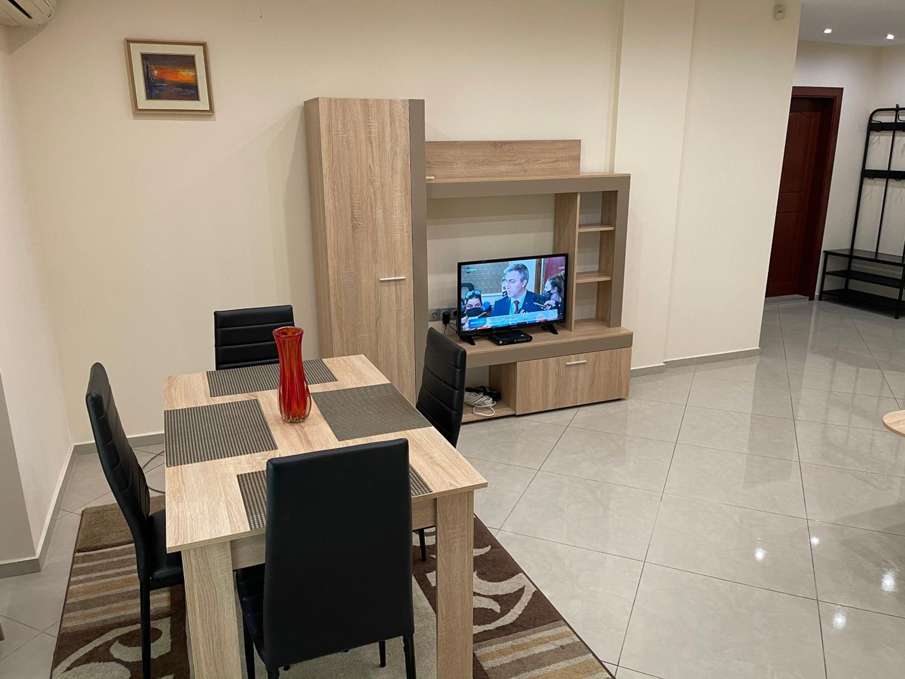 BeCentral! by RV Apartments view 3