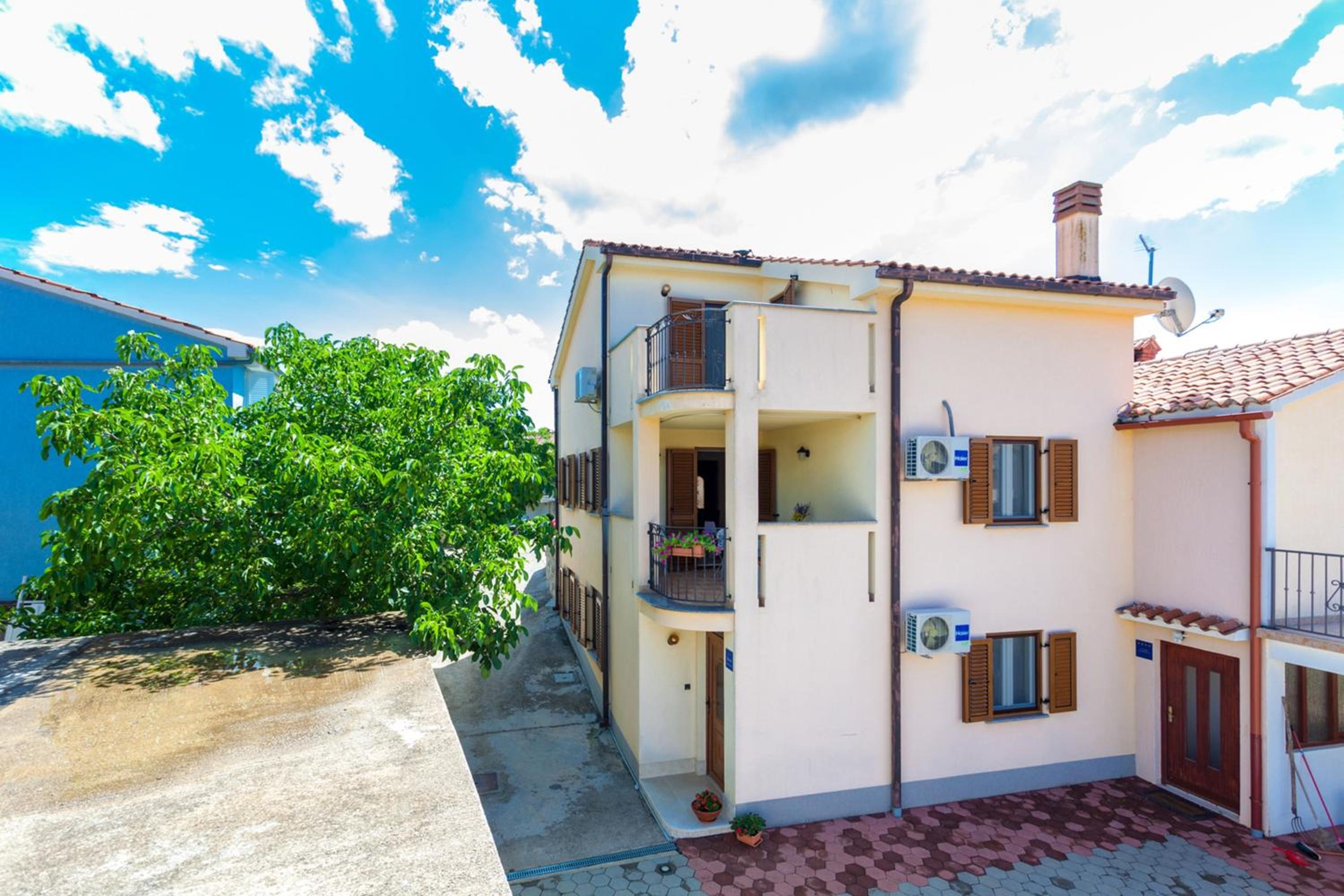 Apartments Dario