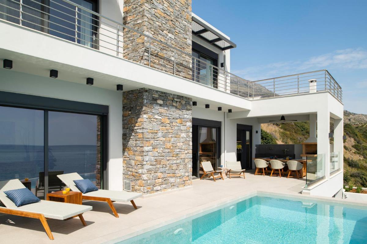 Rozites Luxury Beachfront Villa view 4