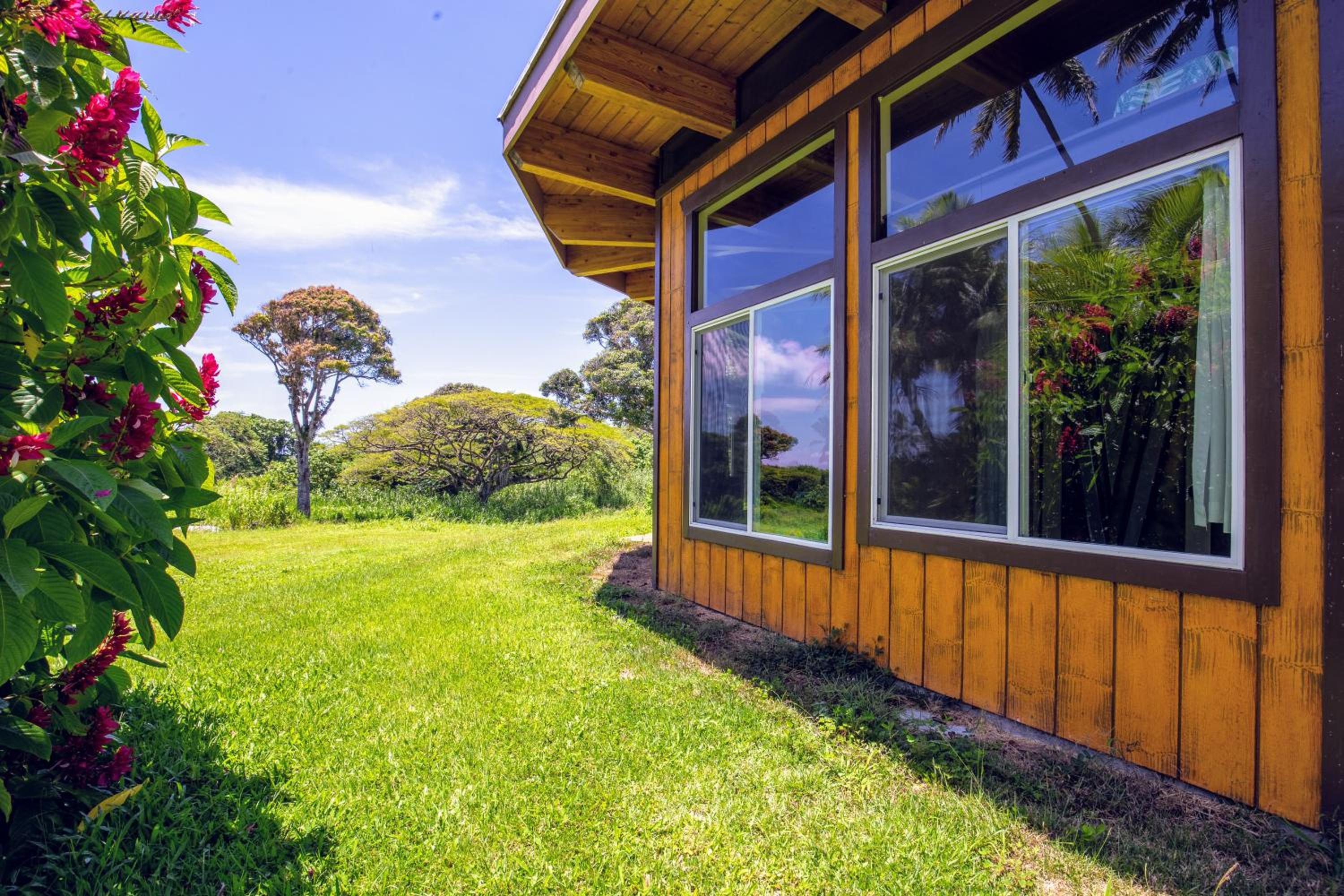Kalani Oceanside Retreat view 3