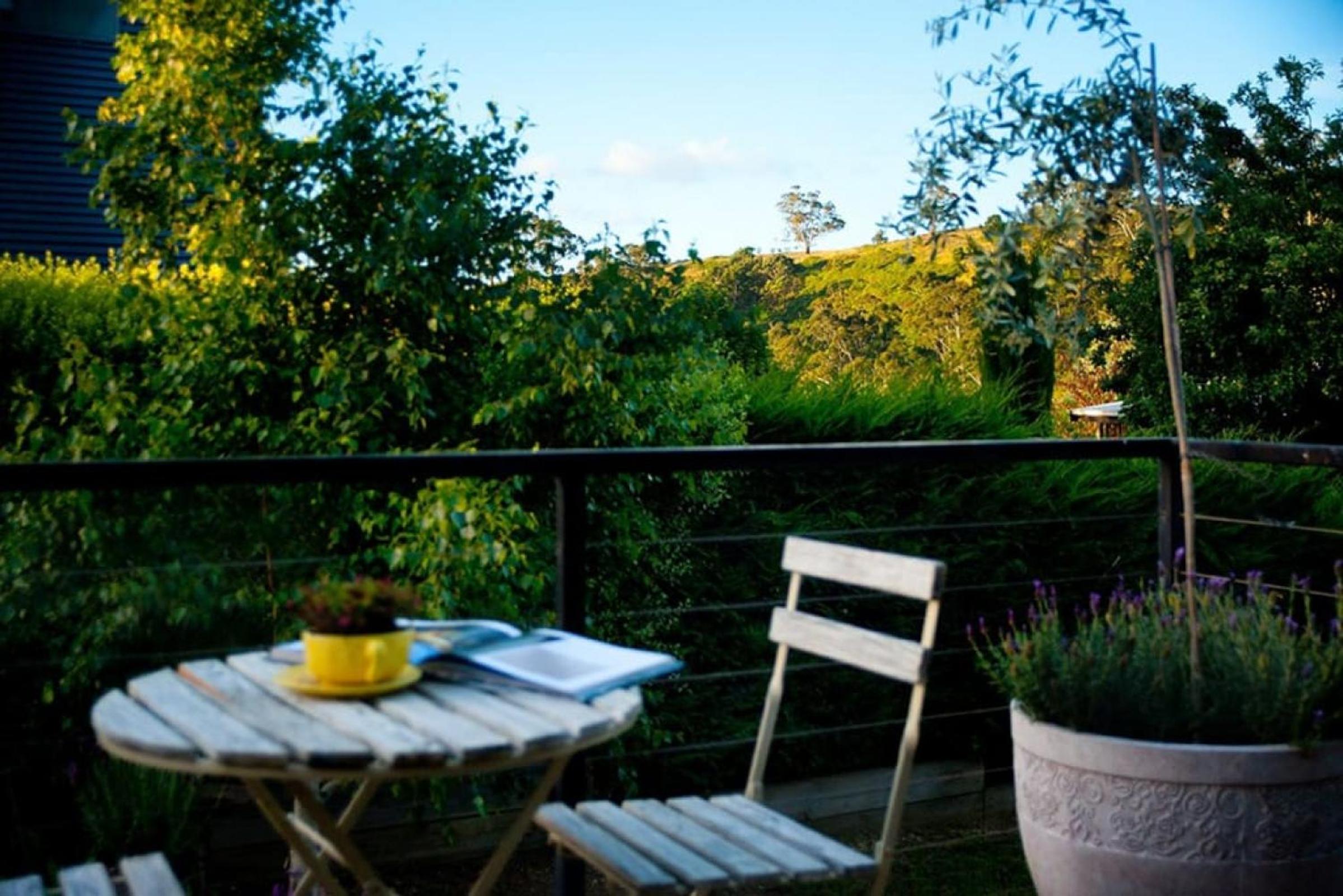 Piccolo Cosy Cottage with views