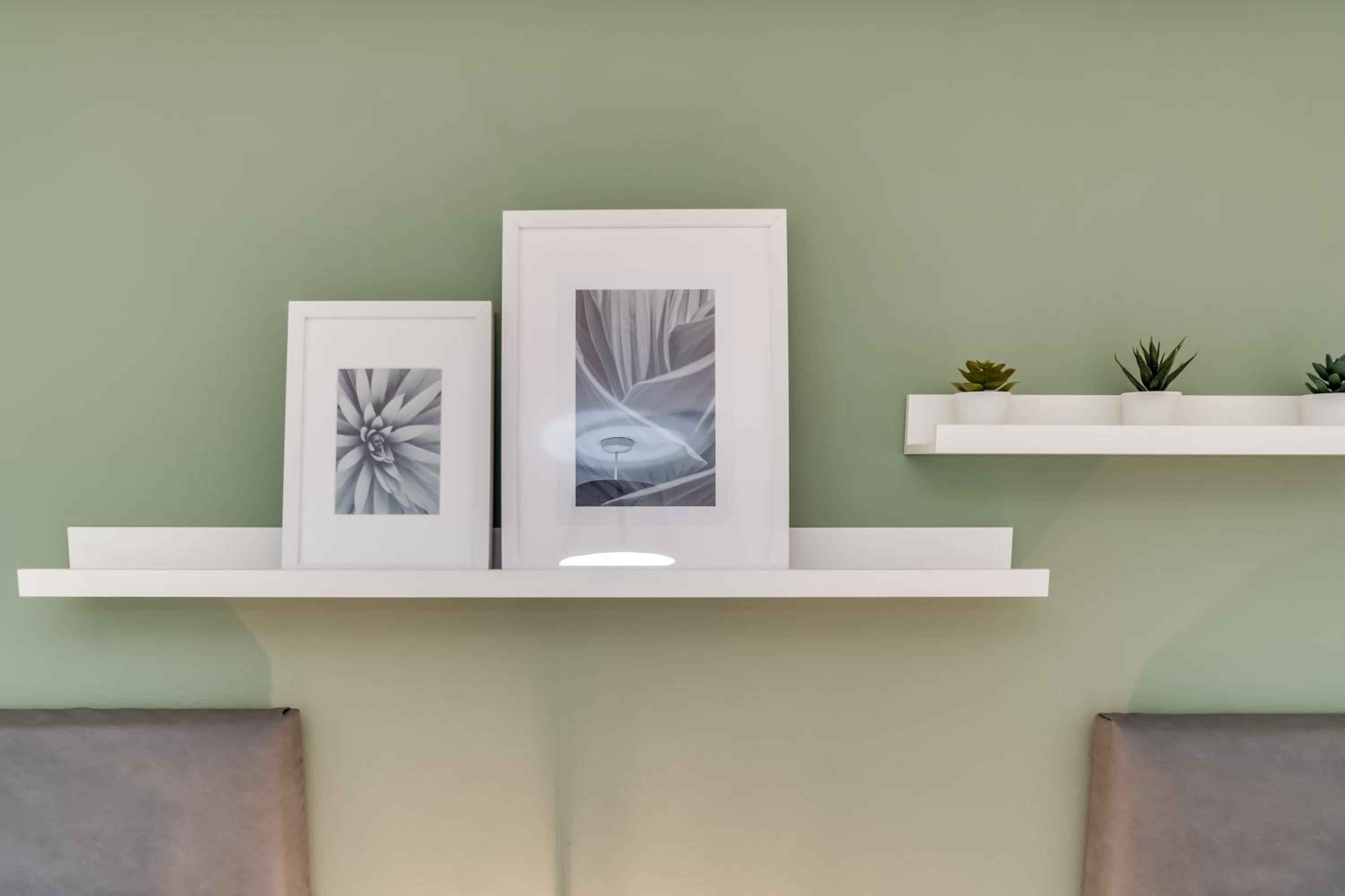 Chic and Bright Apartment Near the Water view 5