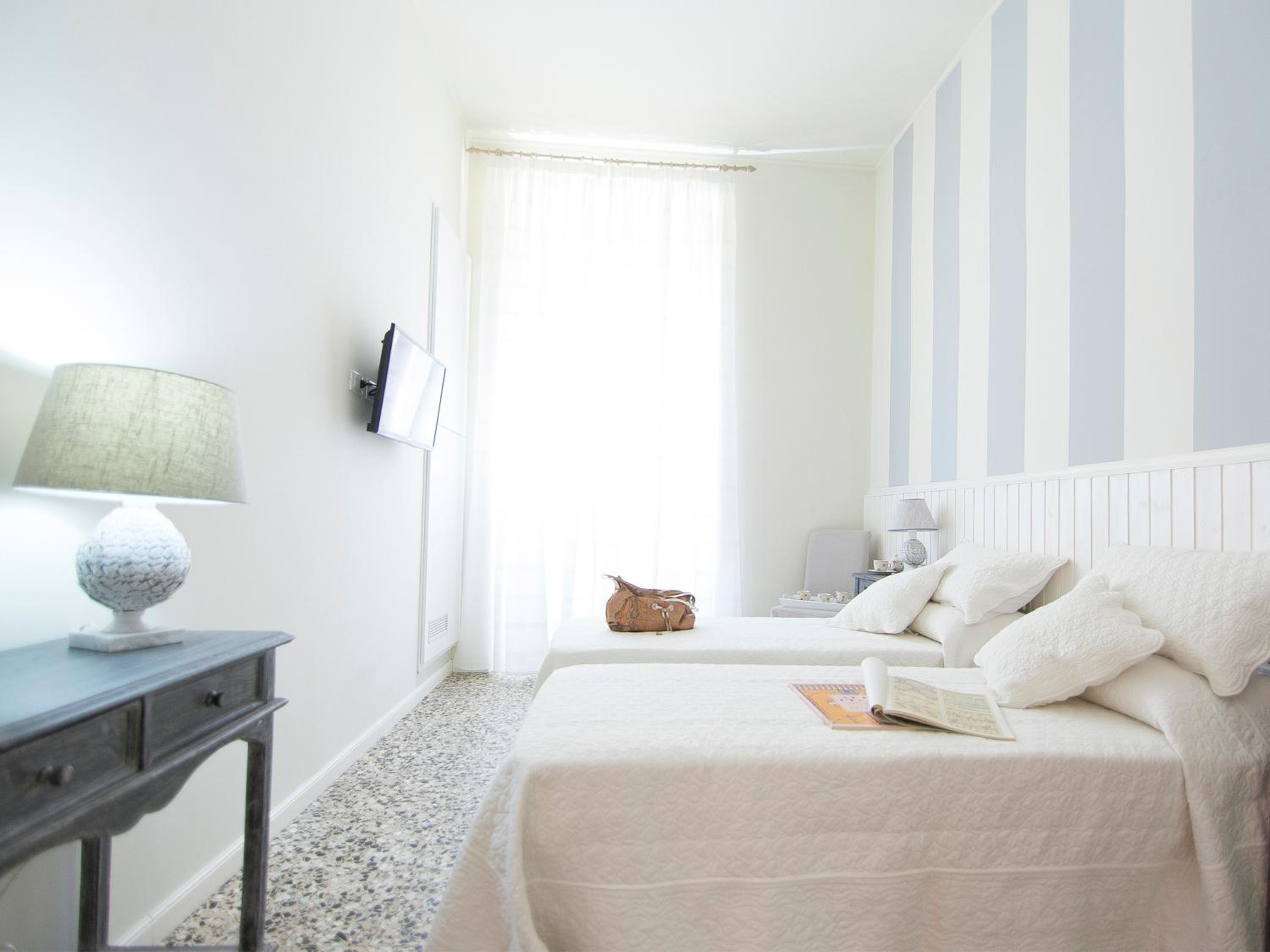 Lungomare Rooms & Charme