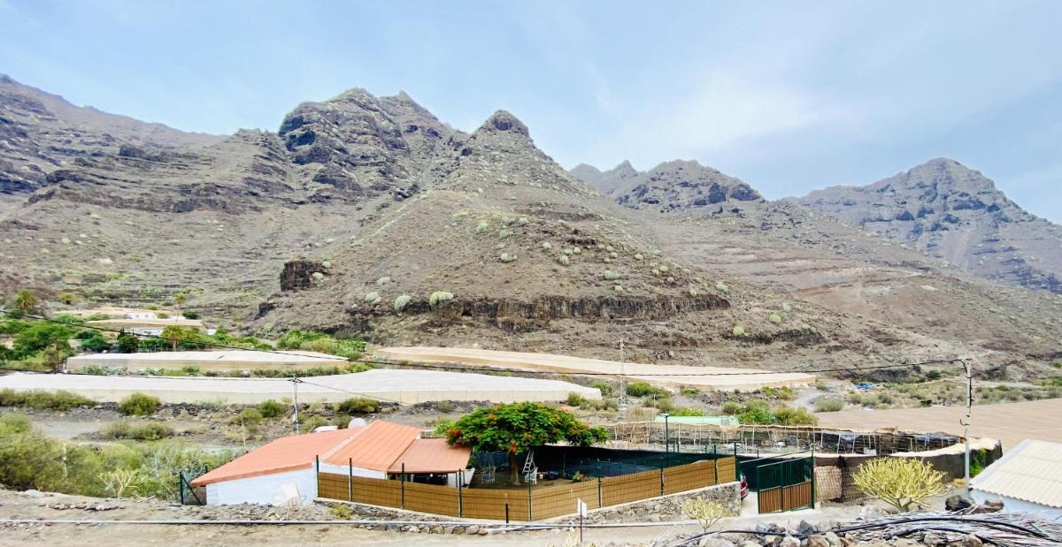 2 bedrooms house with sea view enclosed garden and wifi at Tasartico 4 km away from the beach view 4