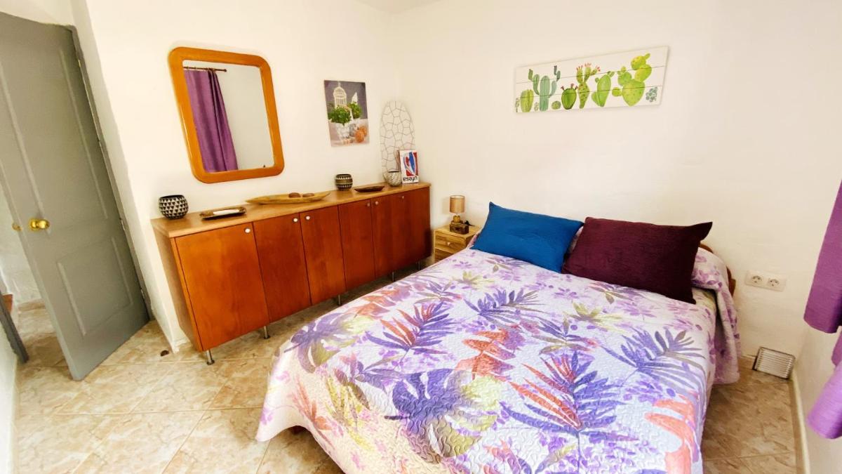 2 bedrooms house with sea view enclosed garden and wifi at Tasartico 4 km away from the beach view 5