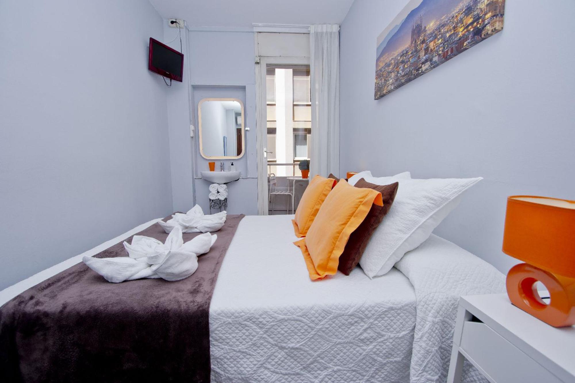 Barcelona City Seven Hostal