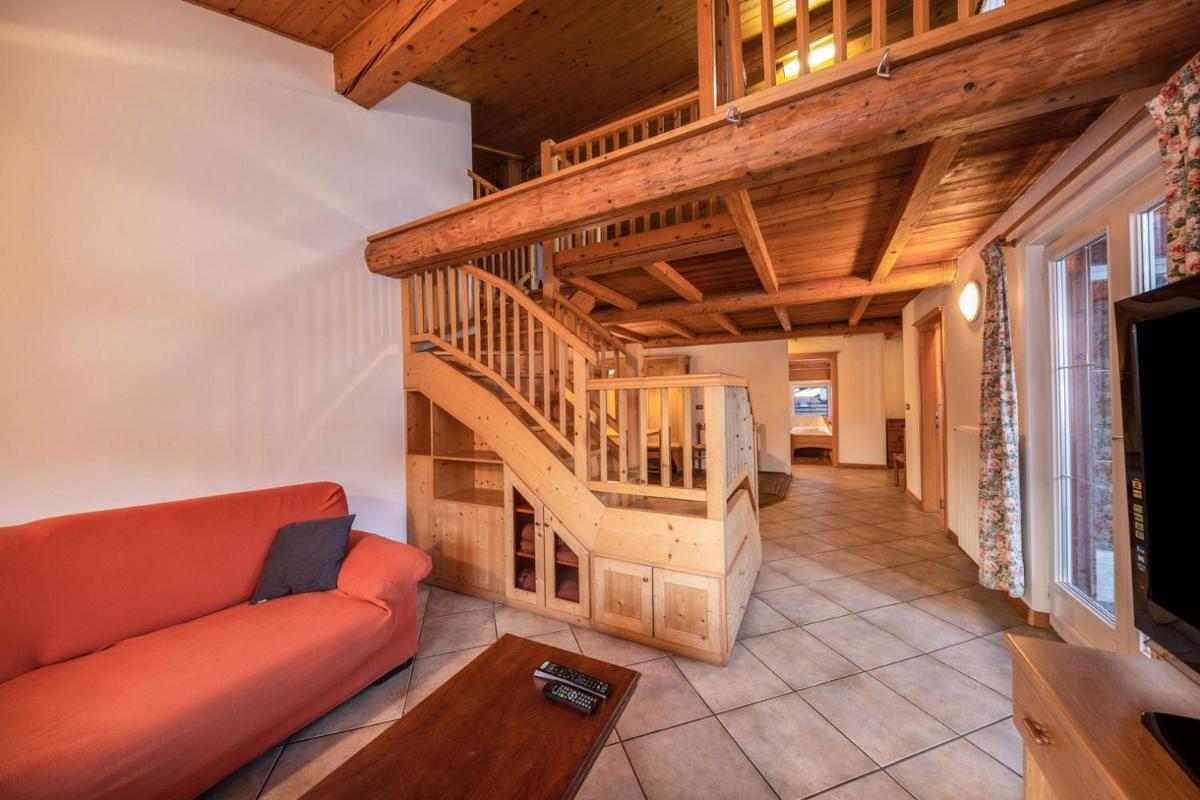 Mandarda stile rustico 6/8 letti photo 2