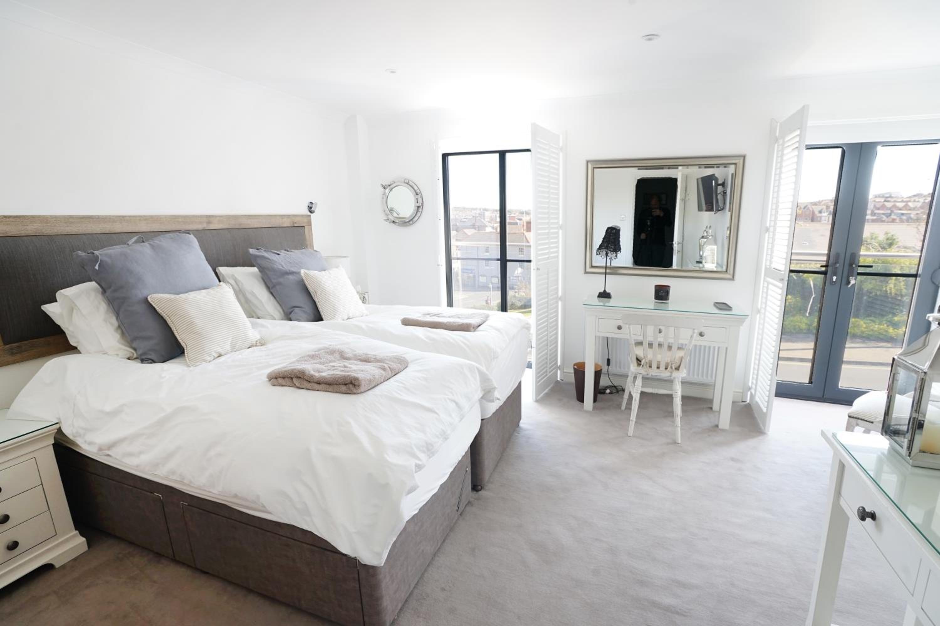 The J House - Cowes view 3