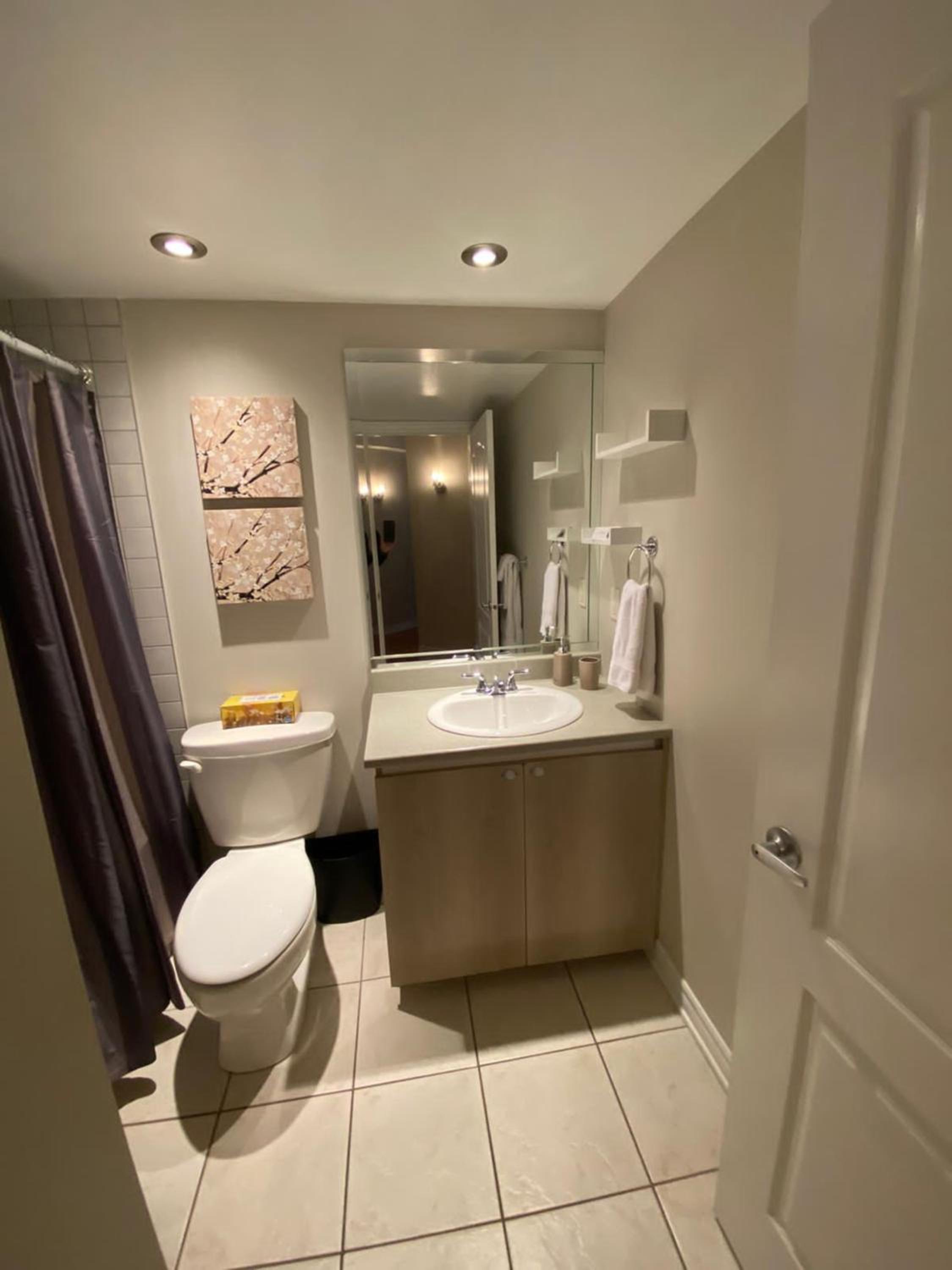 ApartHotelMontreal by Les Terrasses Saint Urbain 2225I2