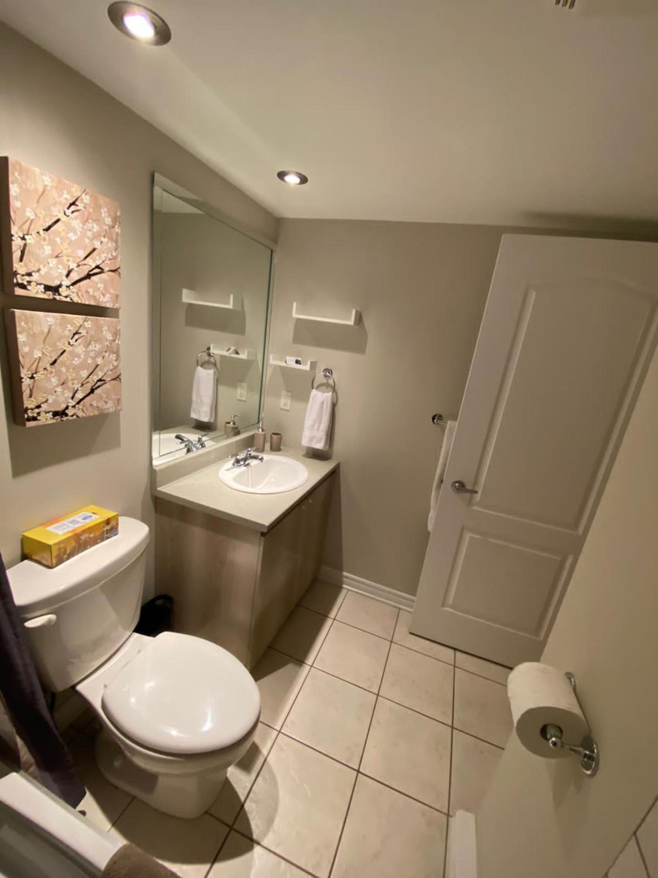 ApartHotelMontreal by Les Terrasses Saint Urbain 2225I2