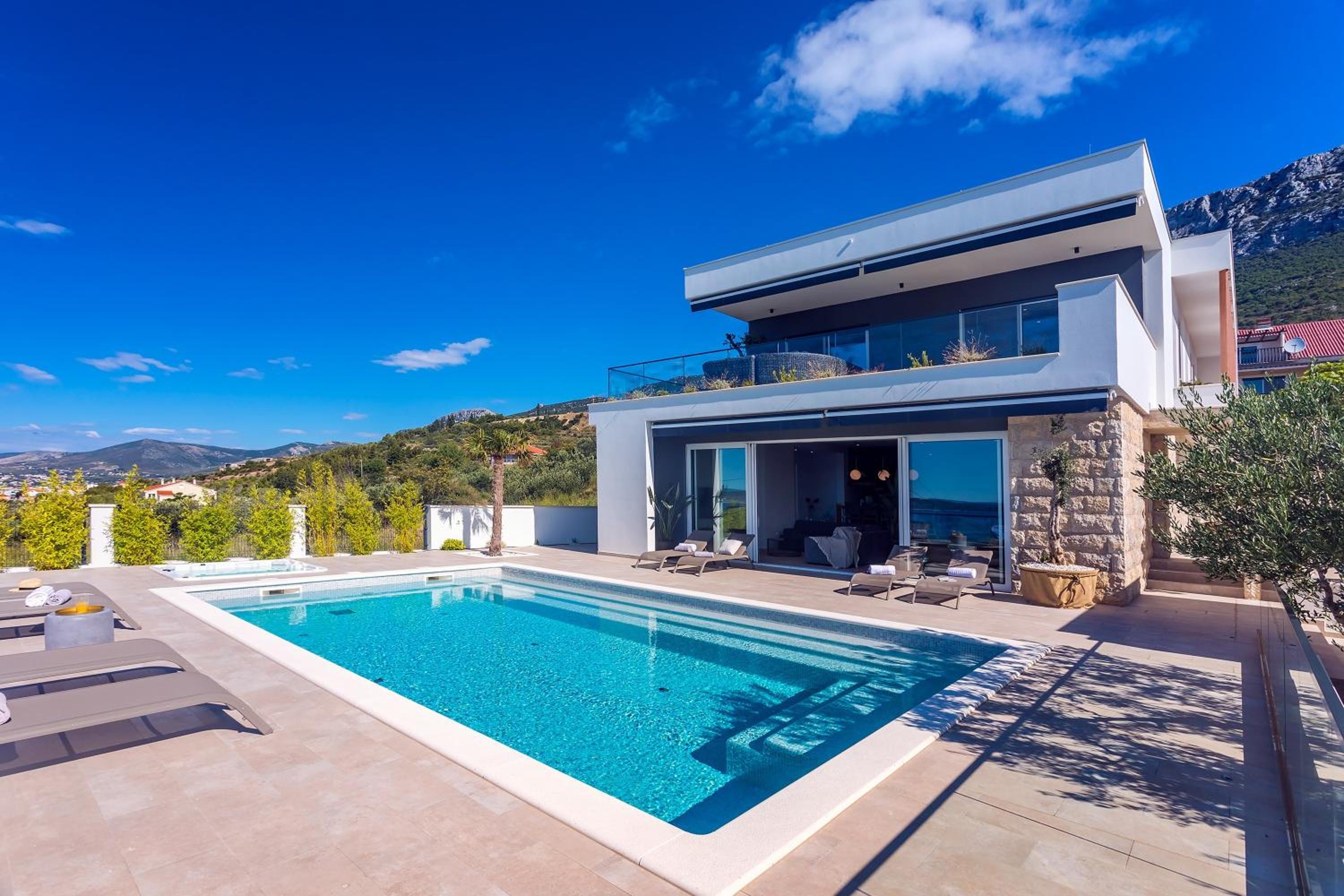 Luxurius Villa Aria with heated 45sqm pool, jacuzzi and seaview view 3