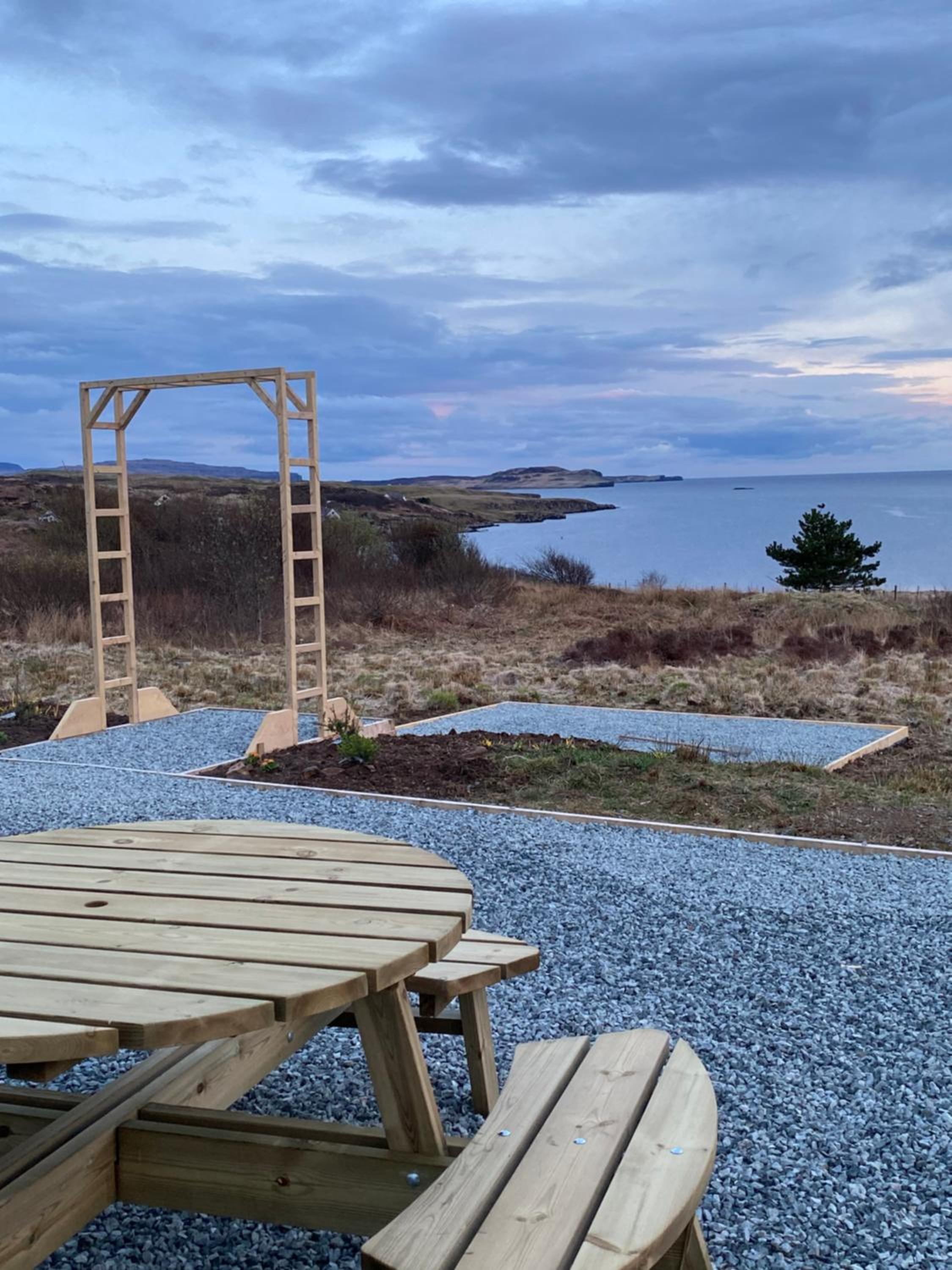 Head In The Skye - Healabhal Cottage view 5