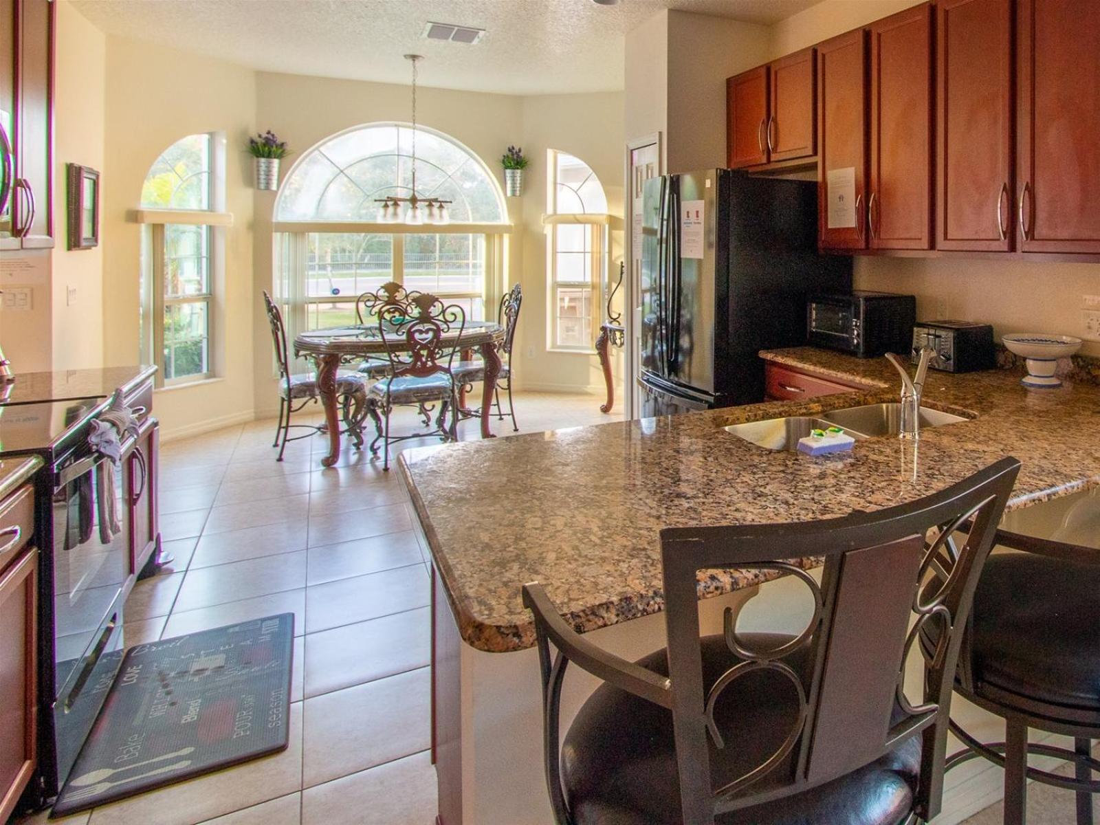 Luxurious With Privacy In 5 Bedroom With Private Pool By Florida Dream Homes view 4