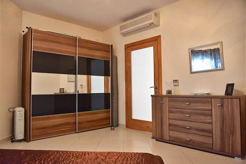 Sunny Apartment in Tas-Sellum Mellieha, Malta. view 3