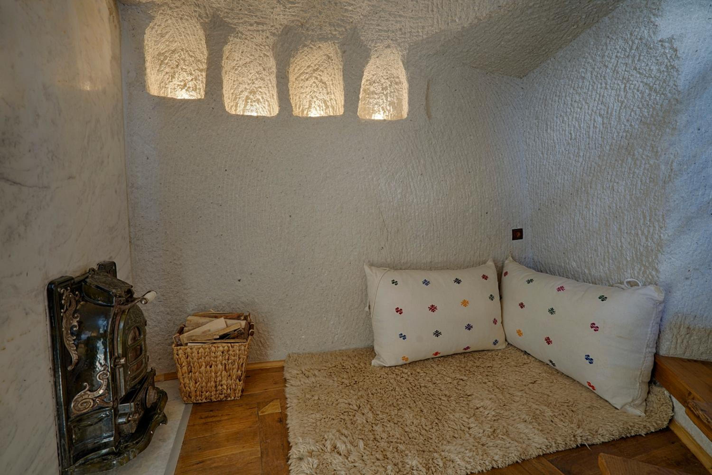 Artemis Cave Suites & Spa- Adults Only - Image 13