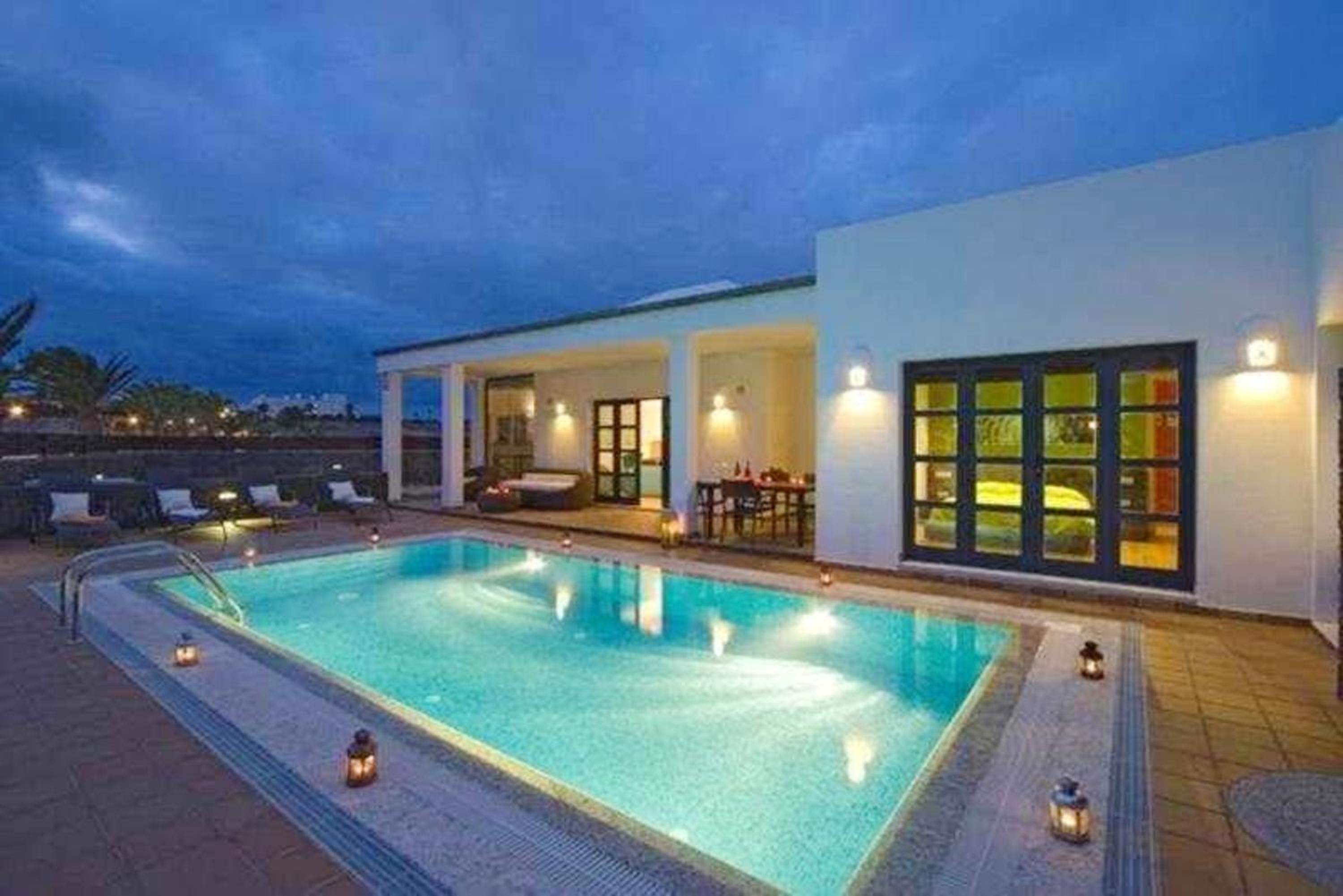 Charming Villa in Playa Blanca with Private Pool view 5