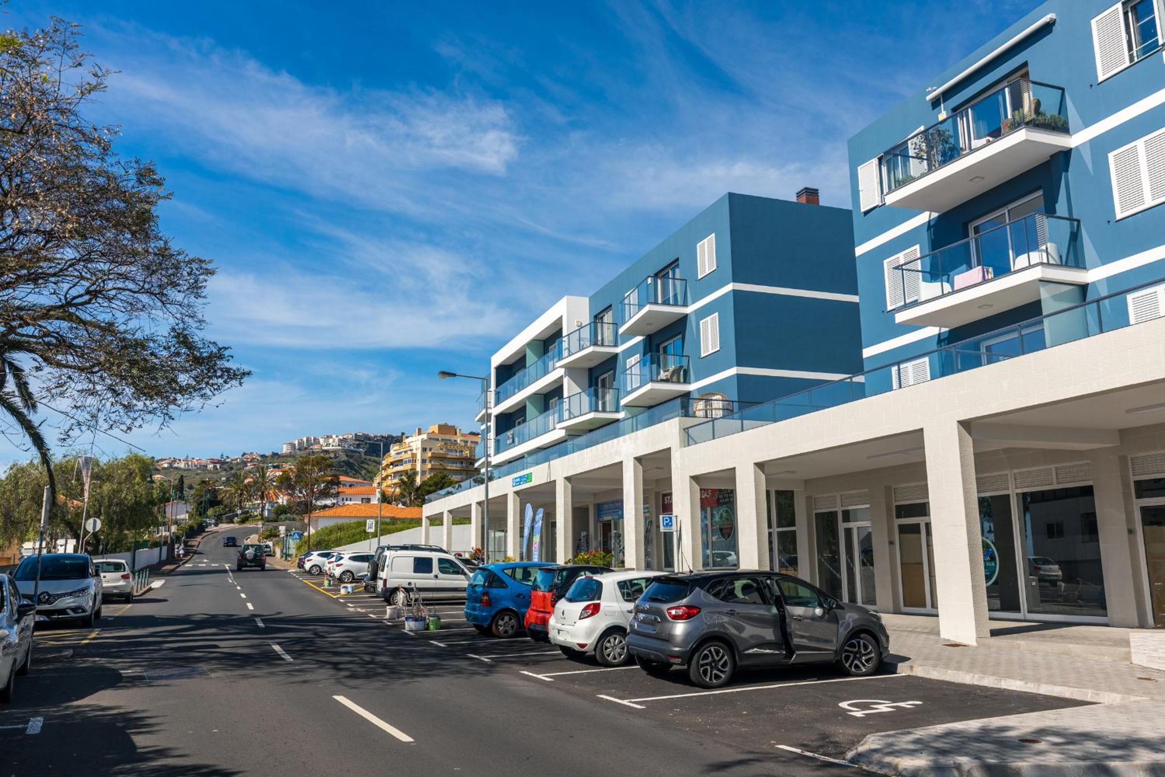 Hotel Sun and Sea I - Image 1