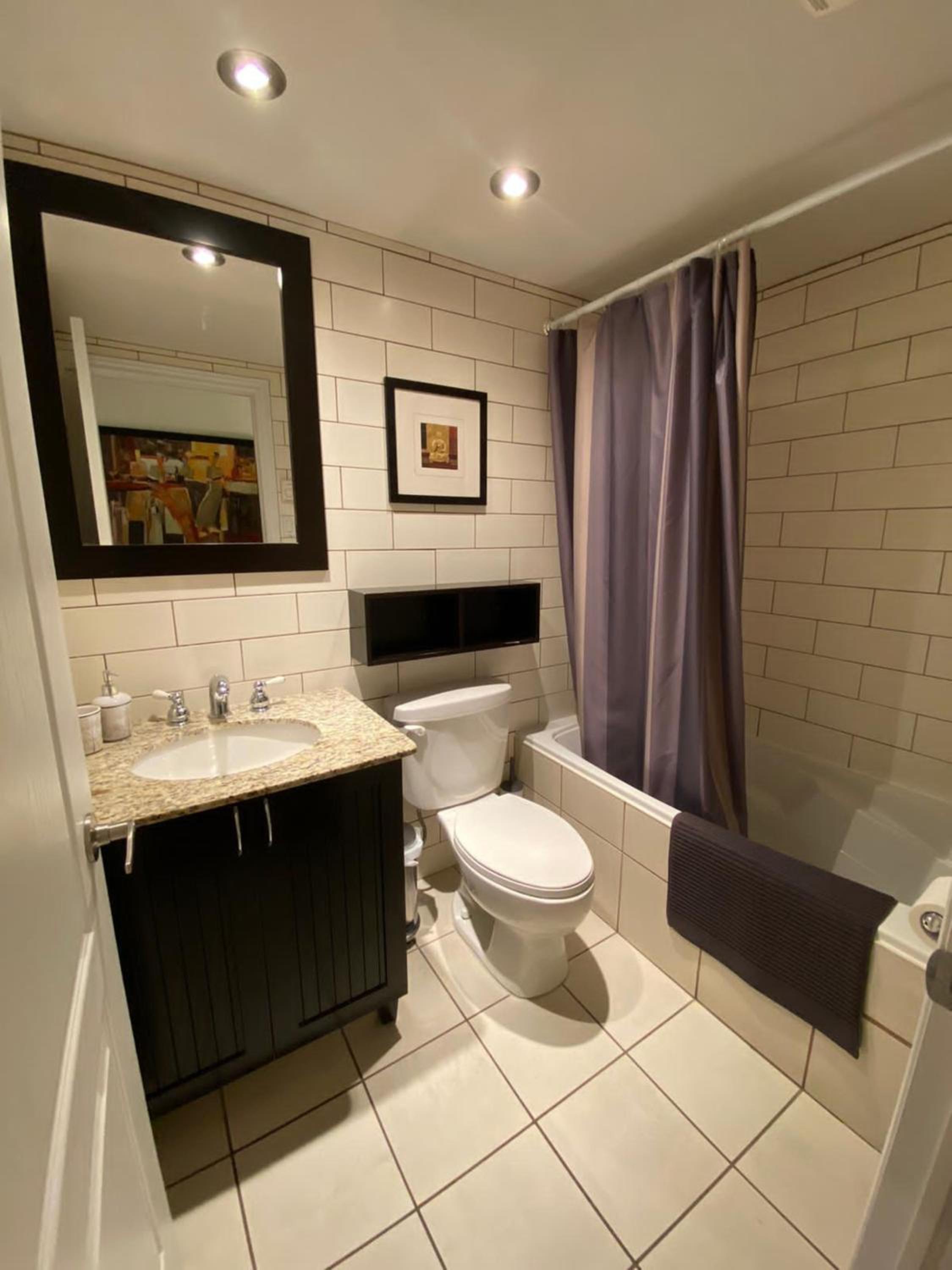 ApartHotelMontreal by Les Terrasses Saint Urbain 2225I2