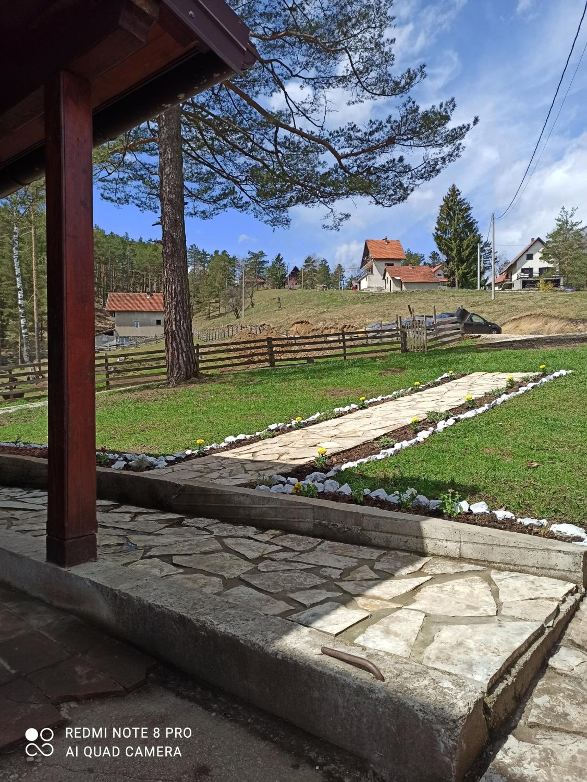 Photo 19