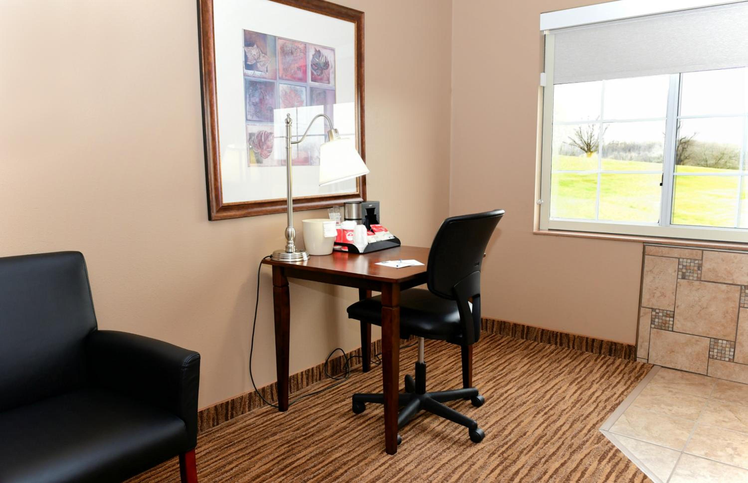 Cobblestone Inn & Suites - Denison | Majestic Hills