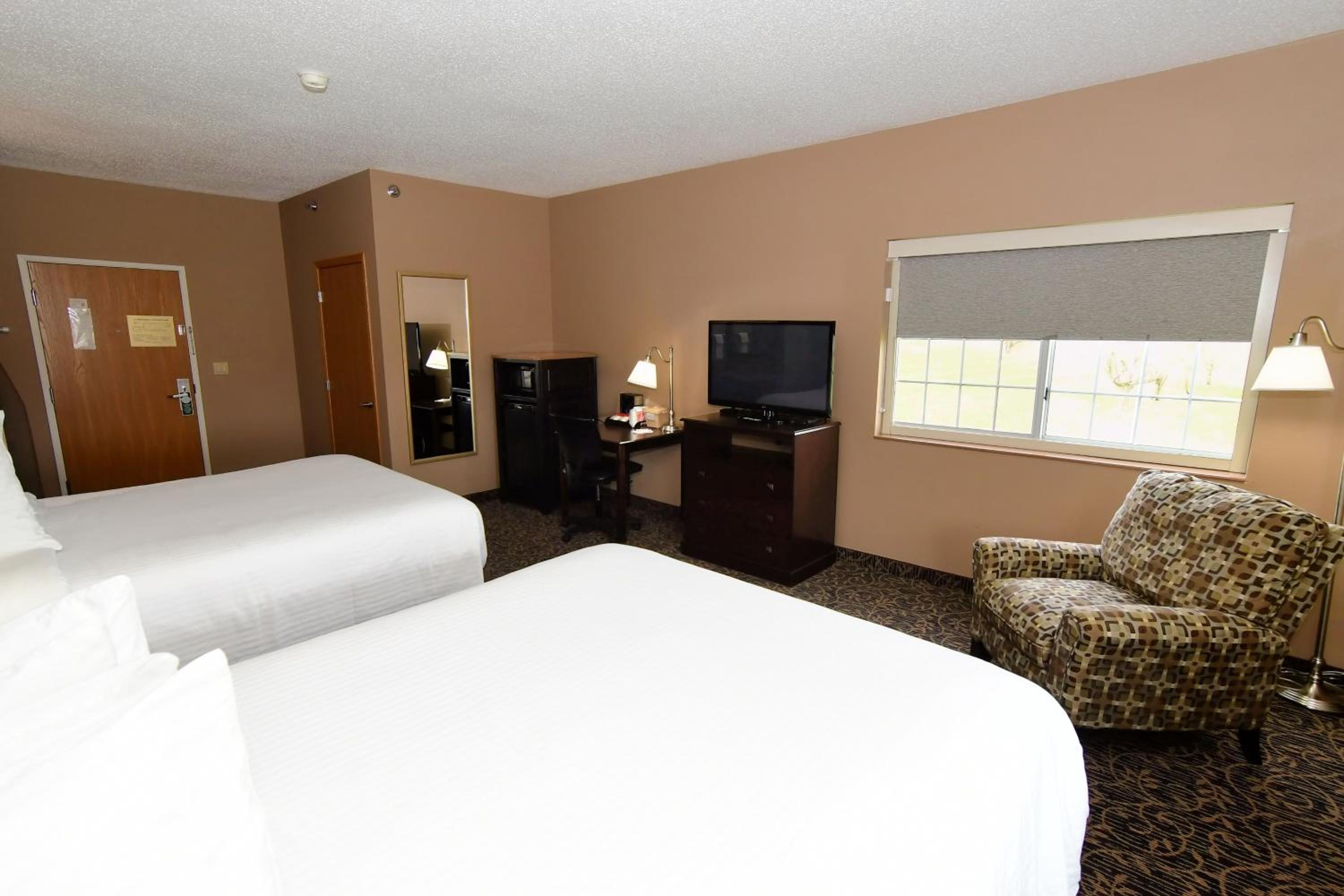 Cobblestone Inn & Suites - Denison | Majestic Hills