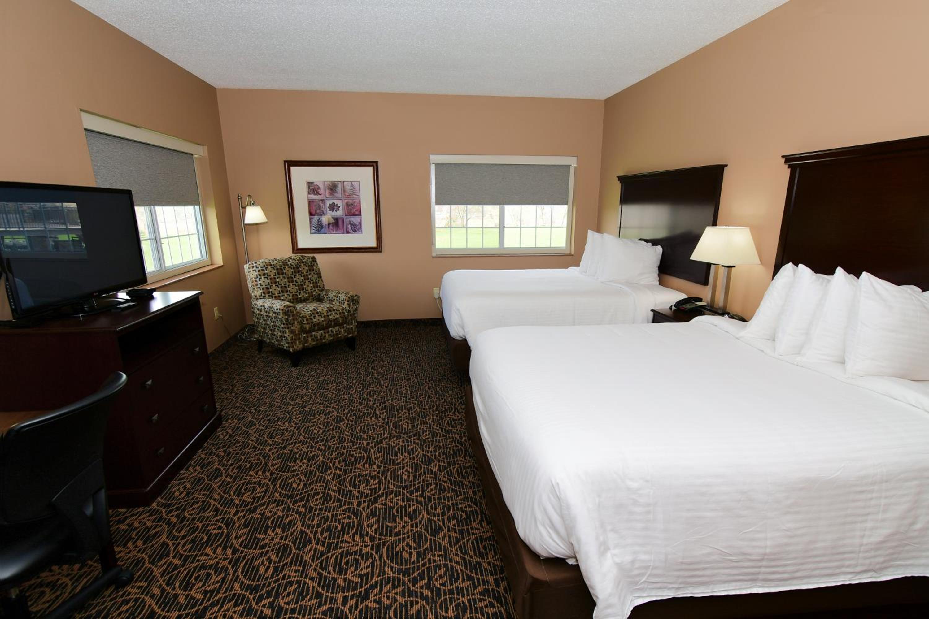 Cobblestone Inn & Suites - Denison | Majestic Hills