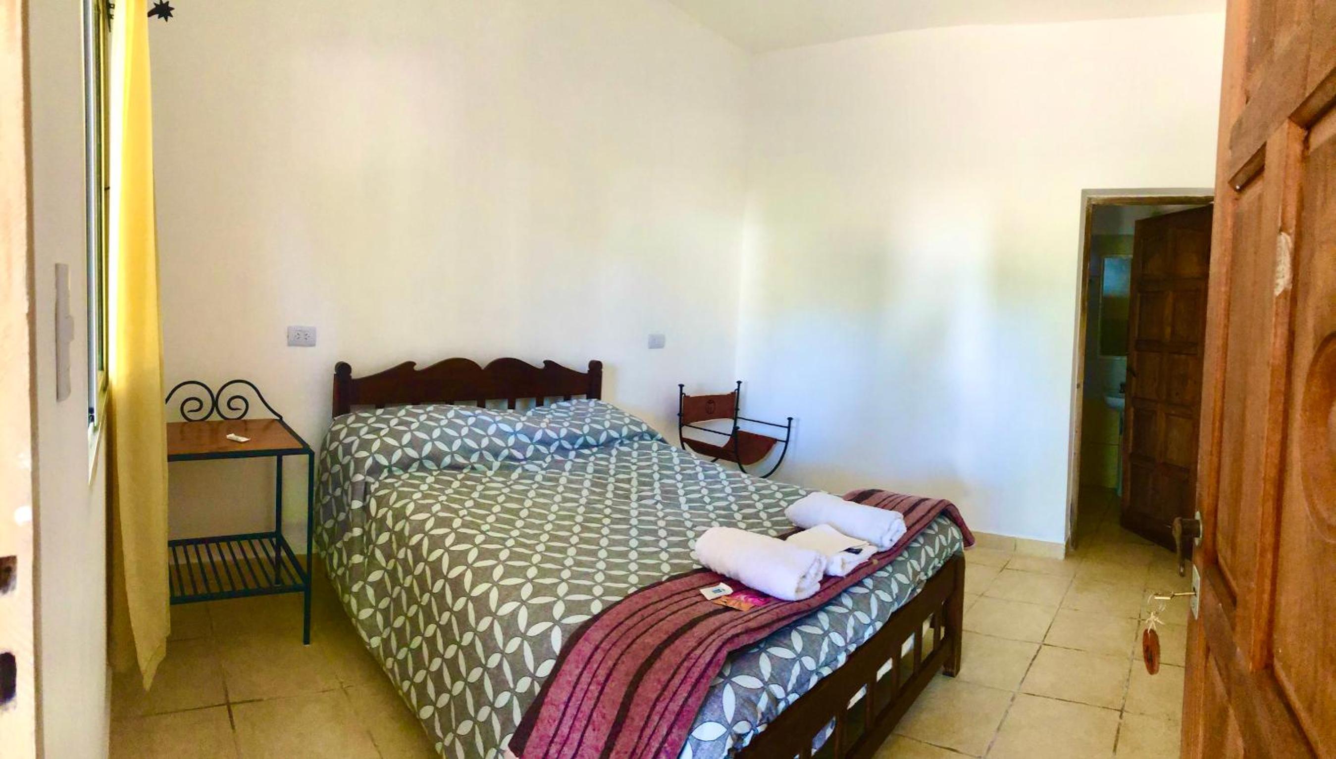 Hostal Los Faroles Chicoana