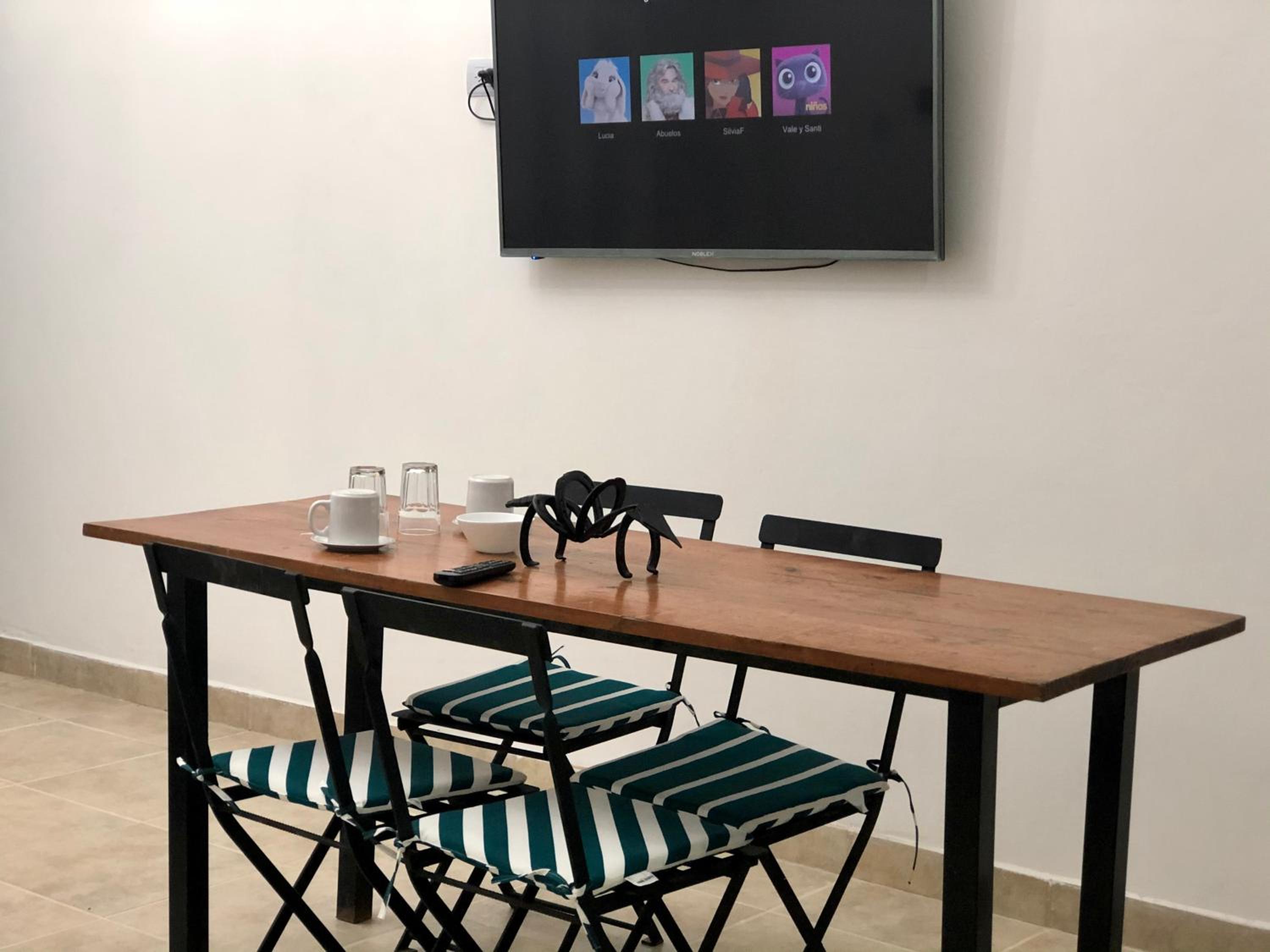 Hostal Los Faroles Chicoana