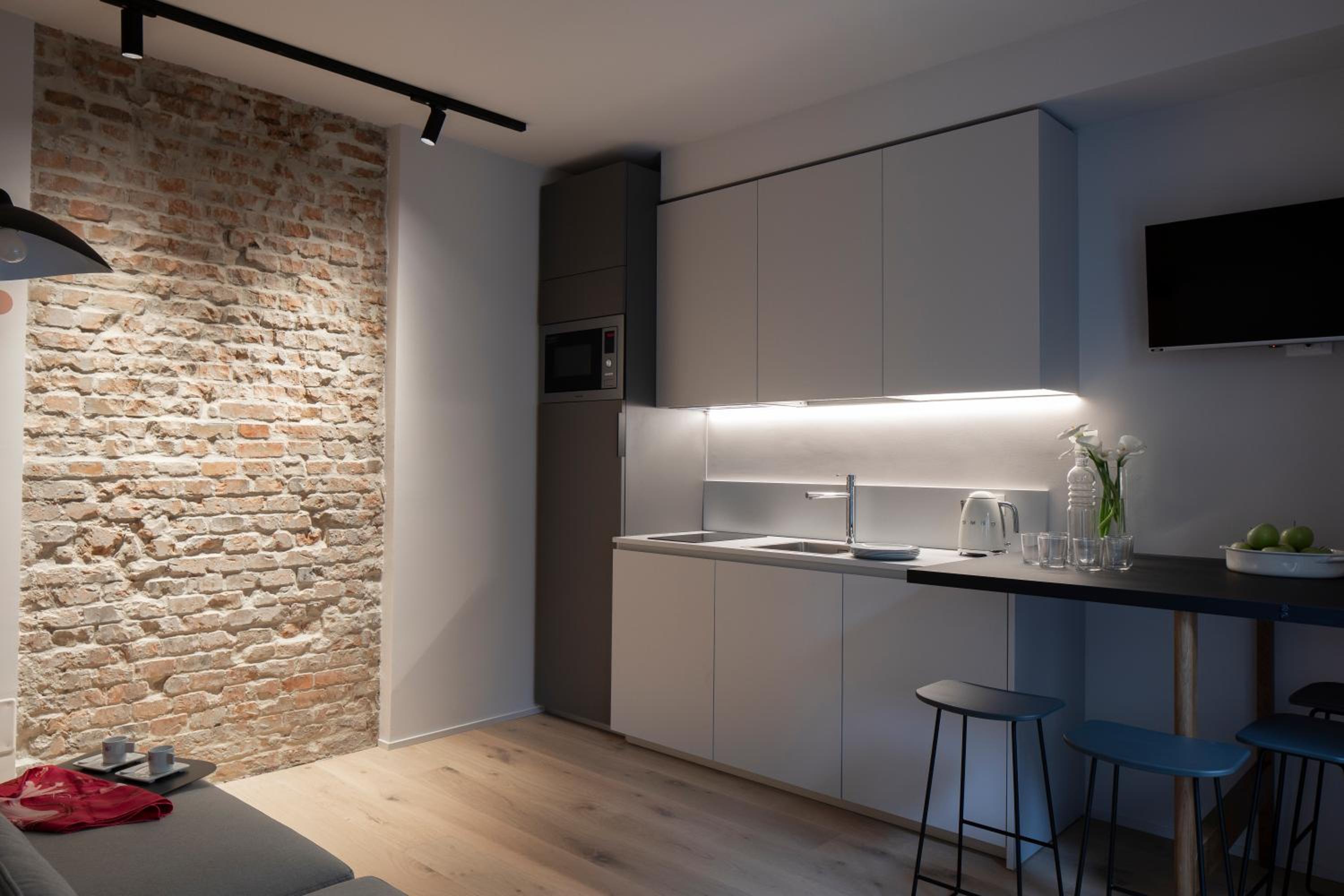 RICCIONE SUITE DESIGN view 2