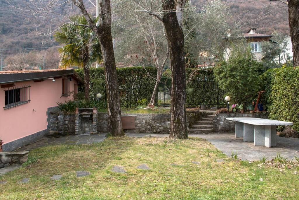 Como Lakeside Cottage - Lakefront private garden with private access to the lake view 3