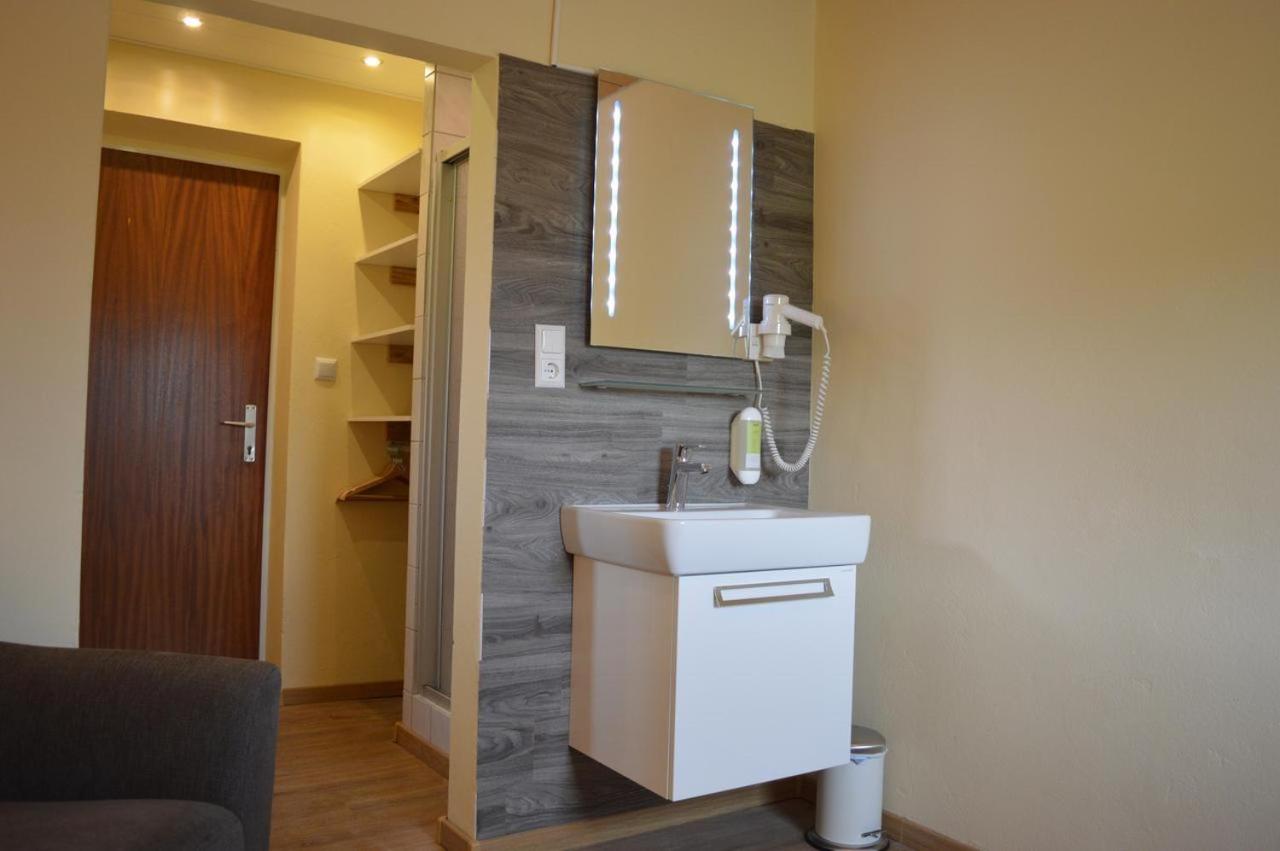 B & B Gmeineck
