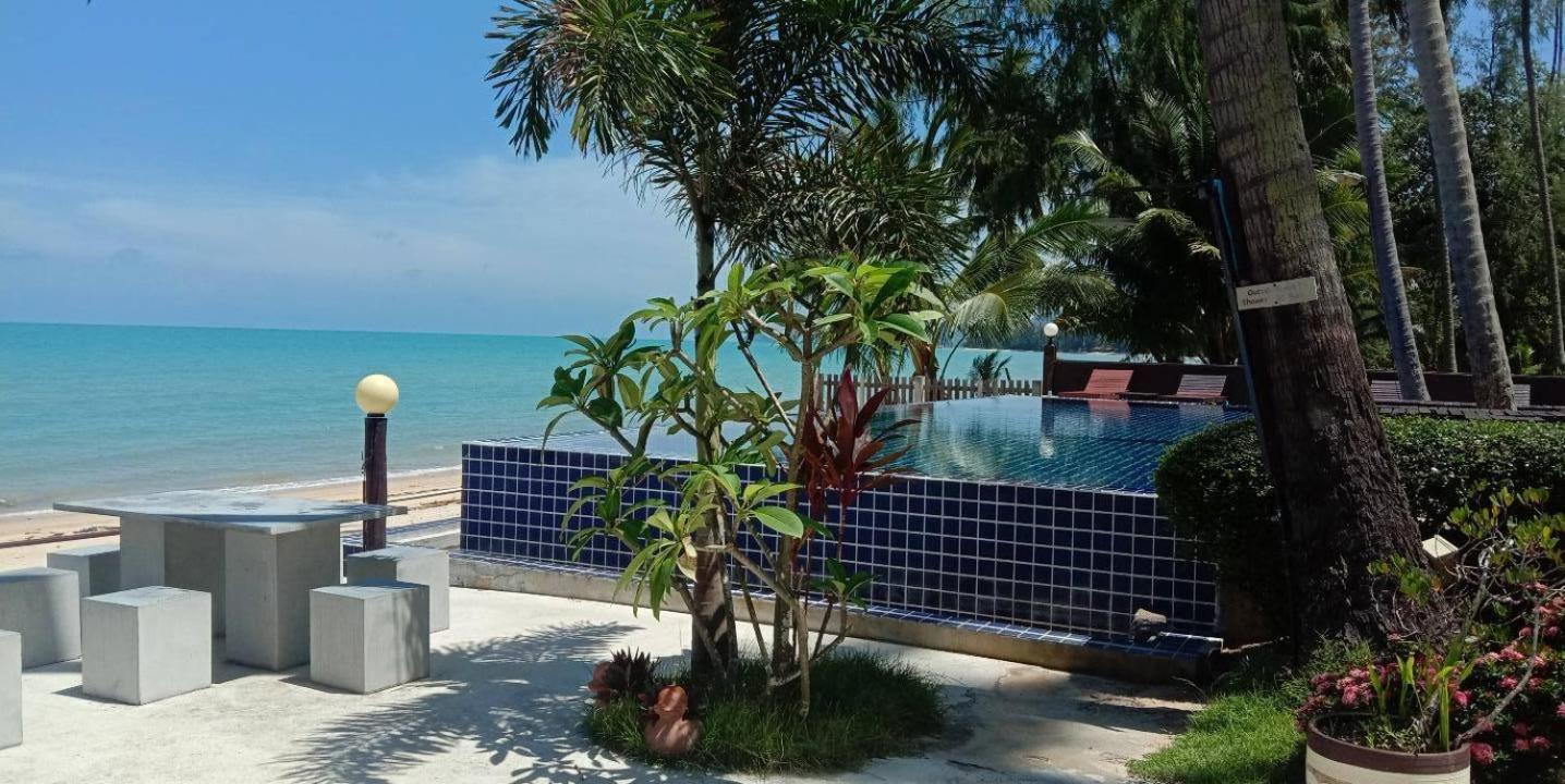 Lipa Bay Resort