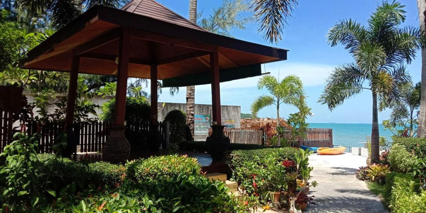 Lipa Bay Resort