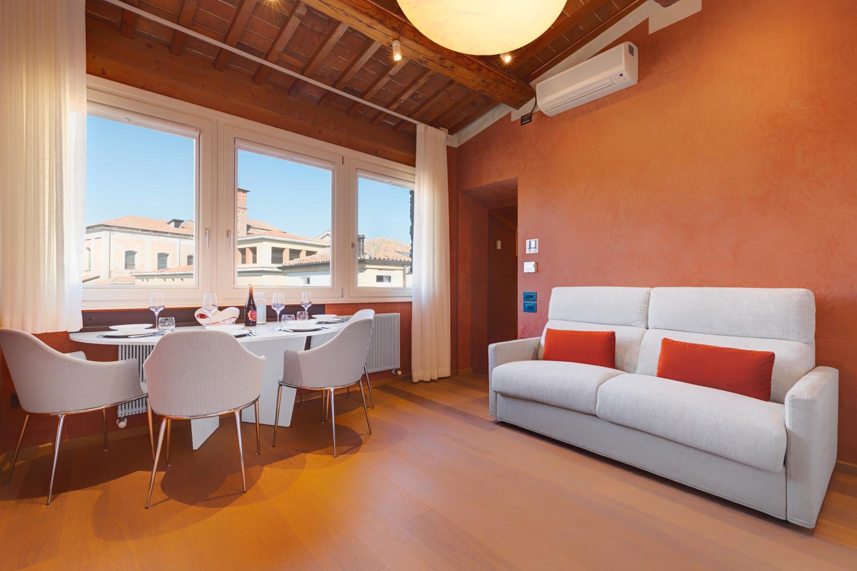 1881 LUXURY SUITES view 2